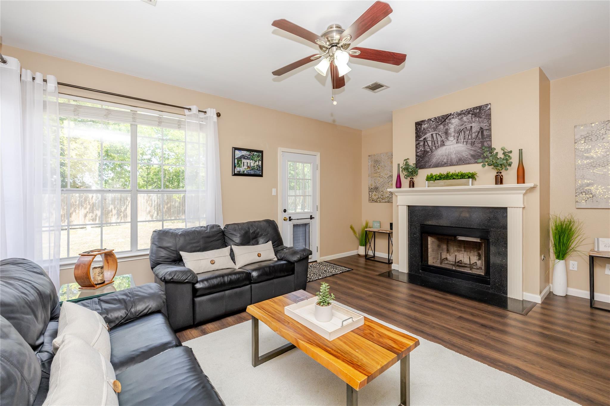 1110 Disraeli Cir, Pflugerville, TX 78660