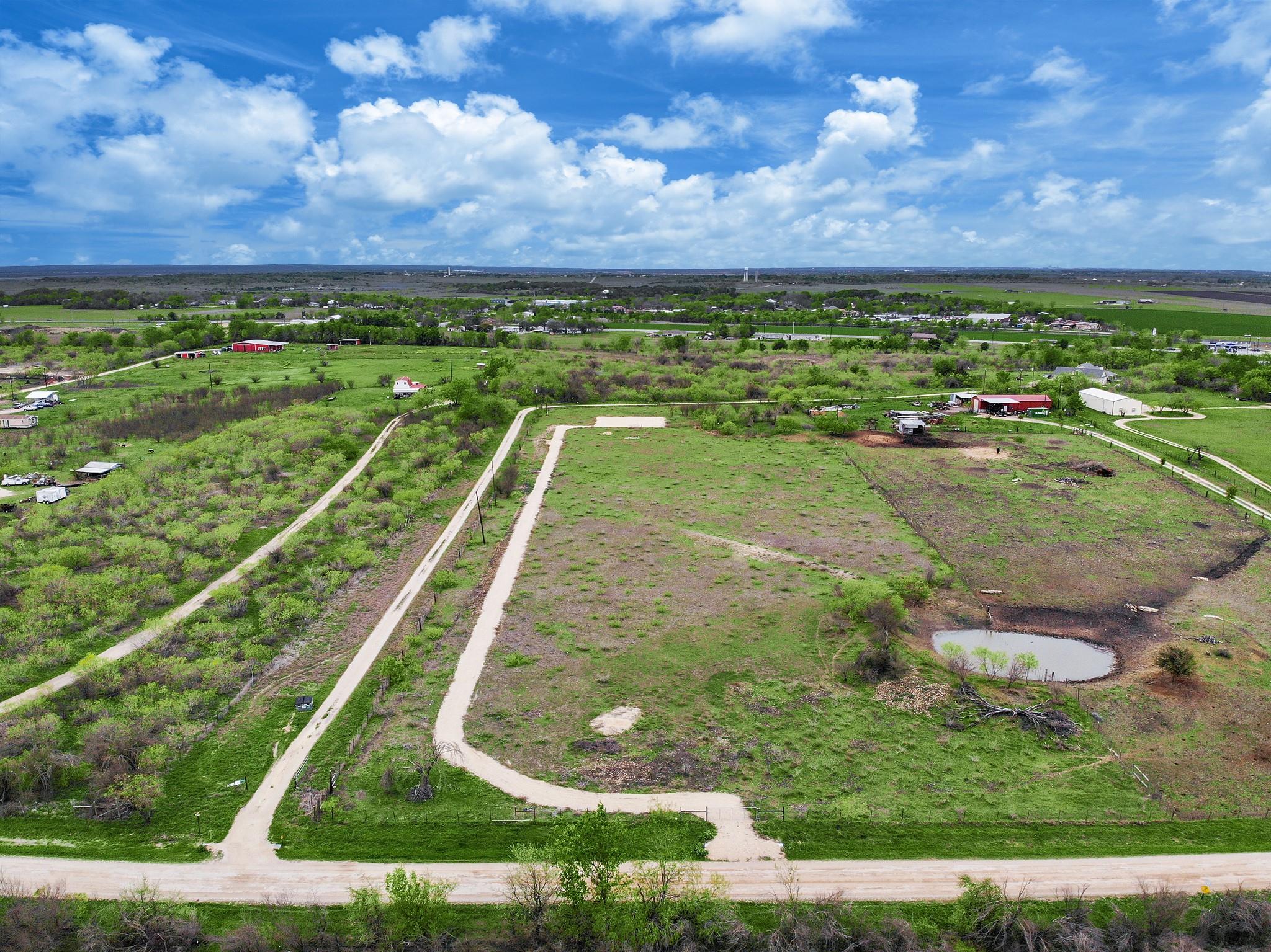 1214 Railroad St, Maxwell, TX 78656