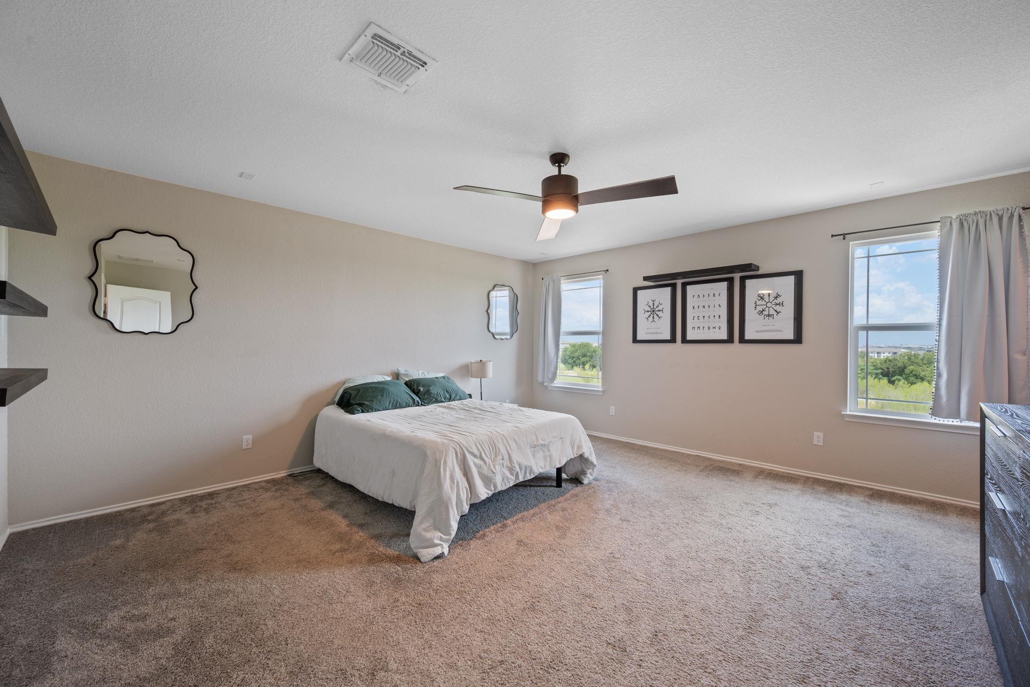 325 Fort William St, Hutto, TX 78634