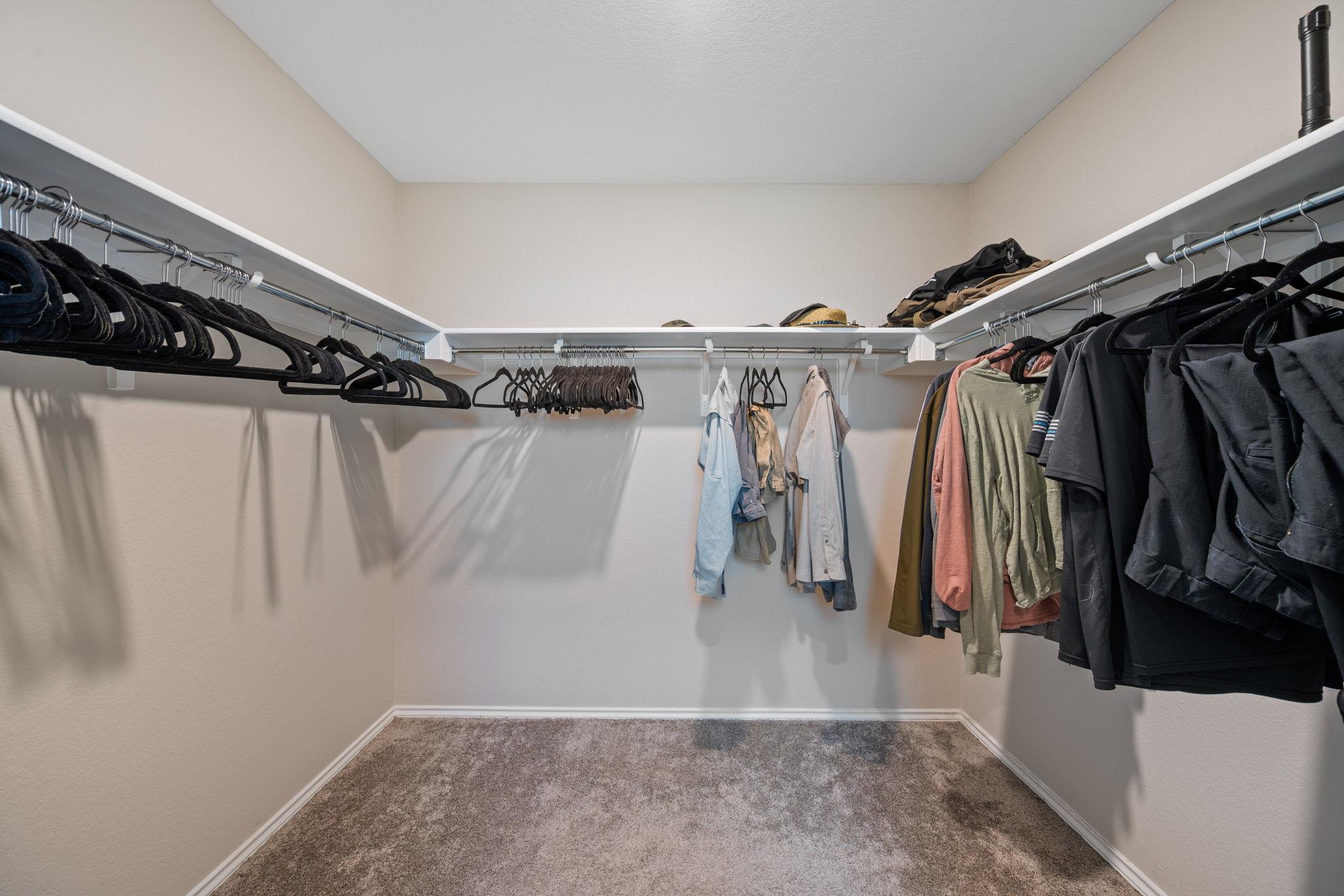 325 Fort William St, Hutto, TX 78634