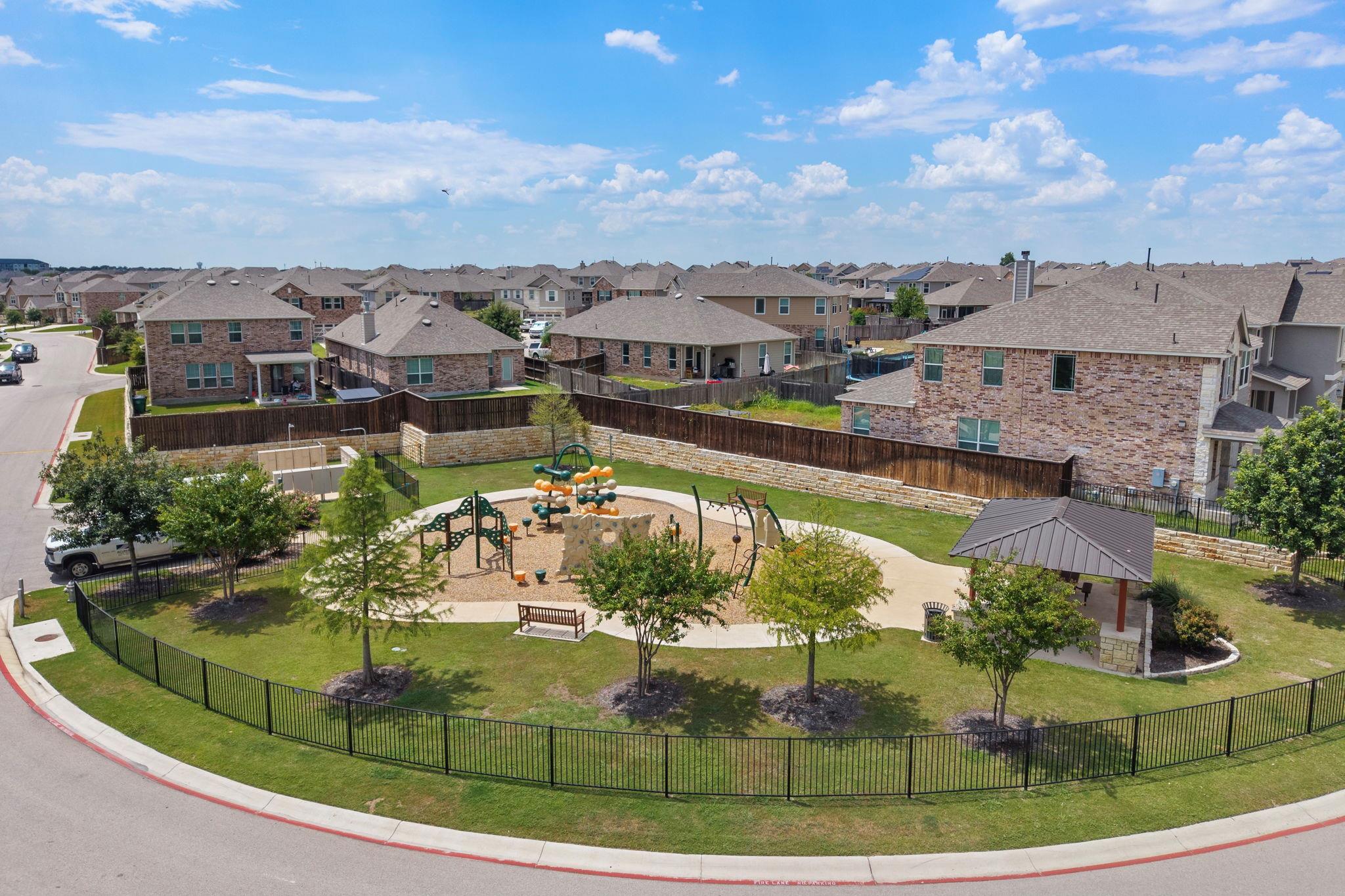 325 Fort William St, Hutto, TX 78634