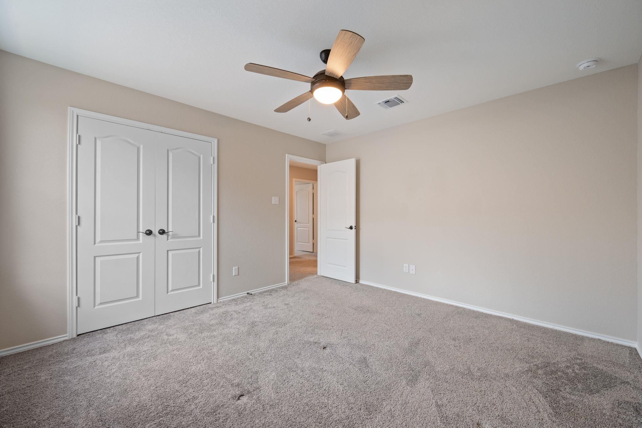 325 Fort William St, Hutto, TX 78634