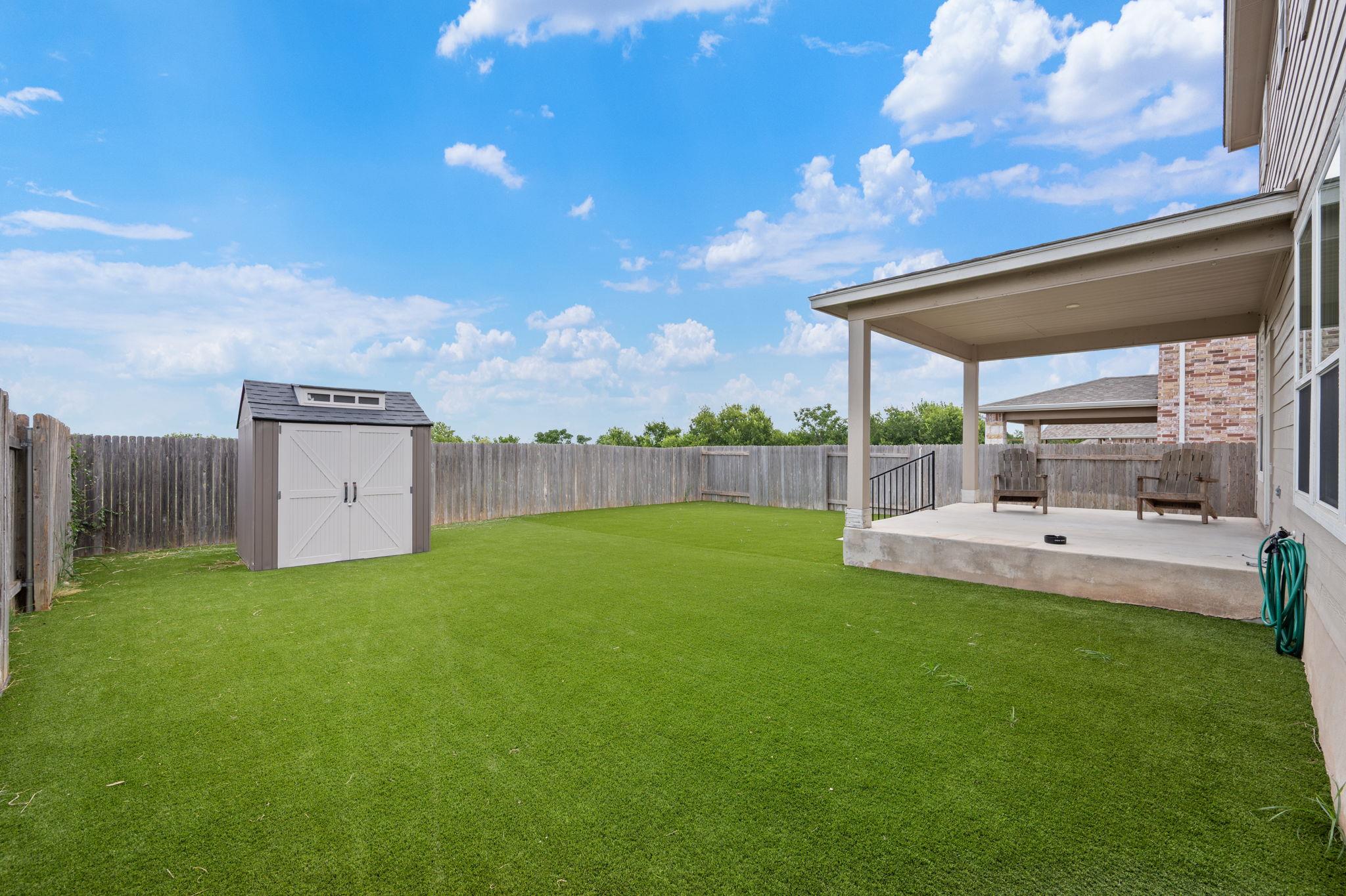 325 Fort William St, Hutto, TX 78634