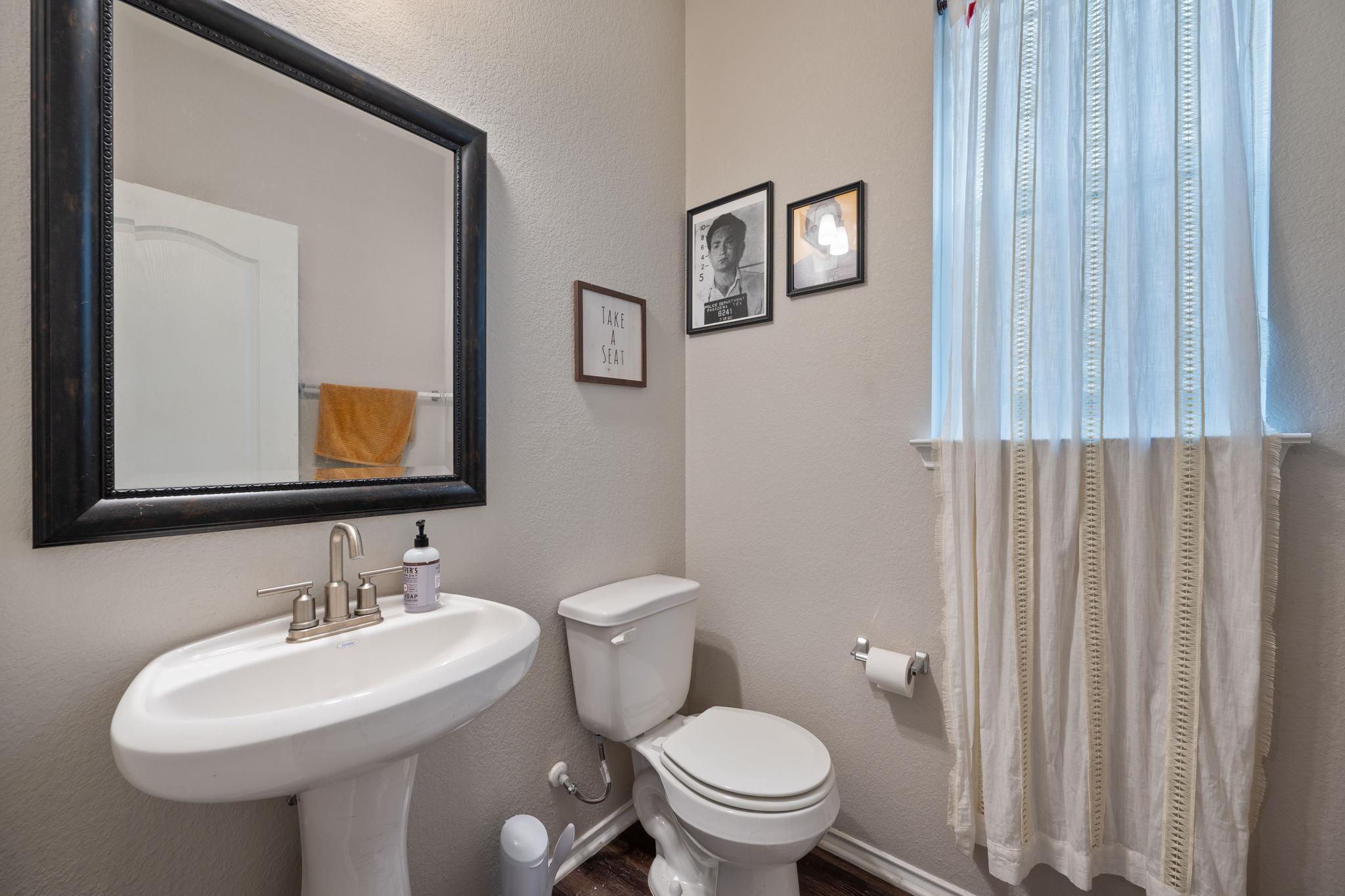 325 Fort William St, Hutto, TX 78634