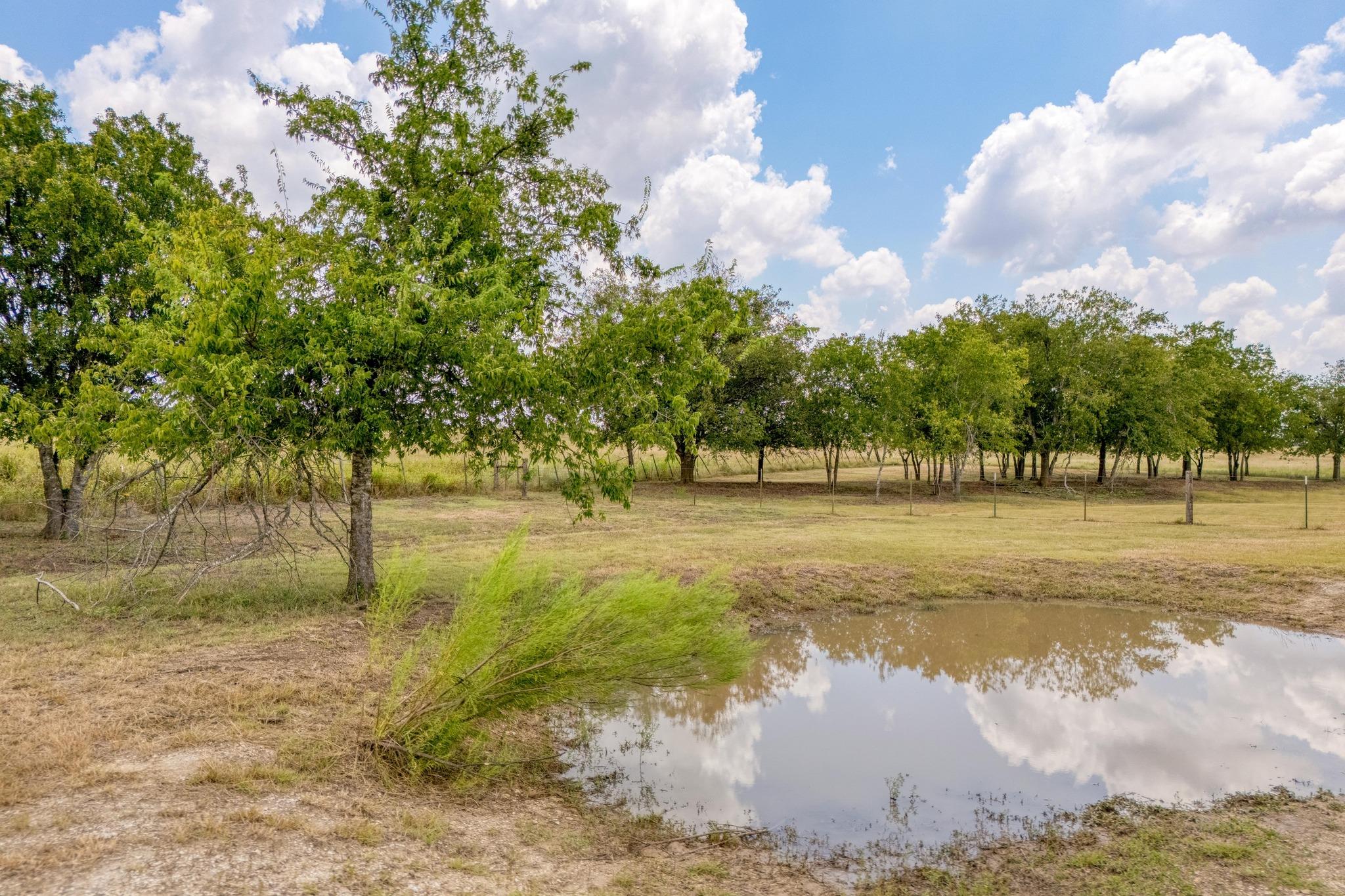 1250 County Road 311, Jarrell, TX 76537