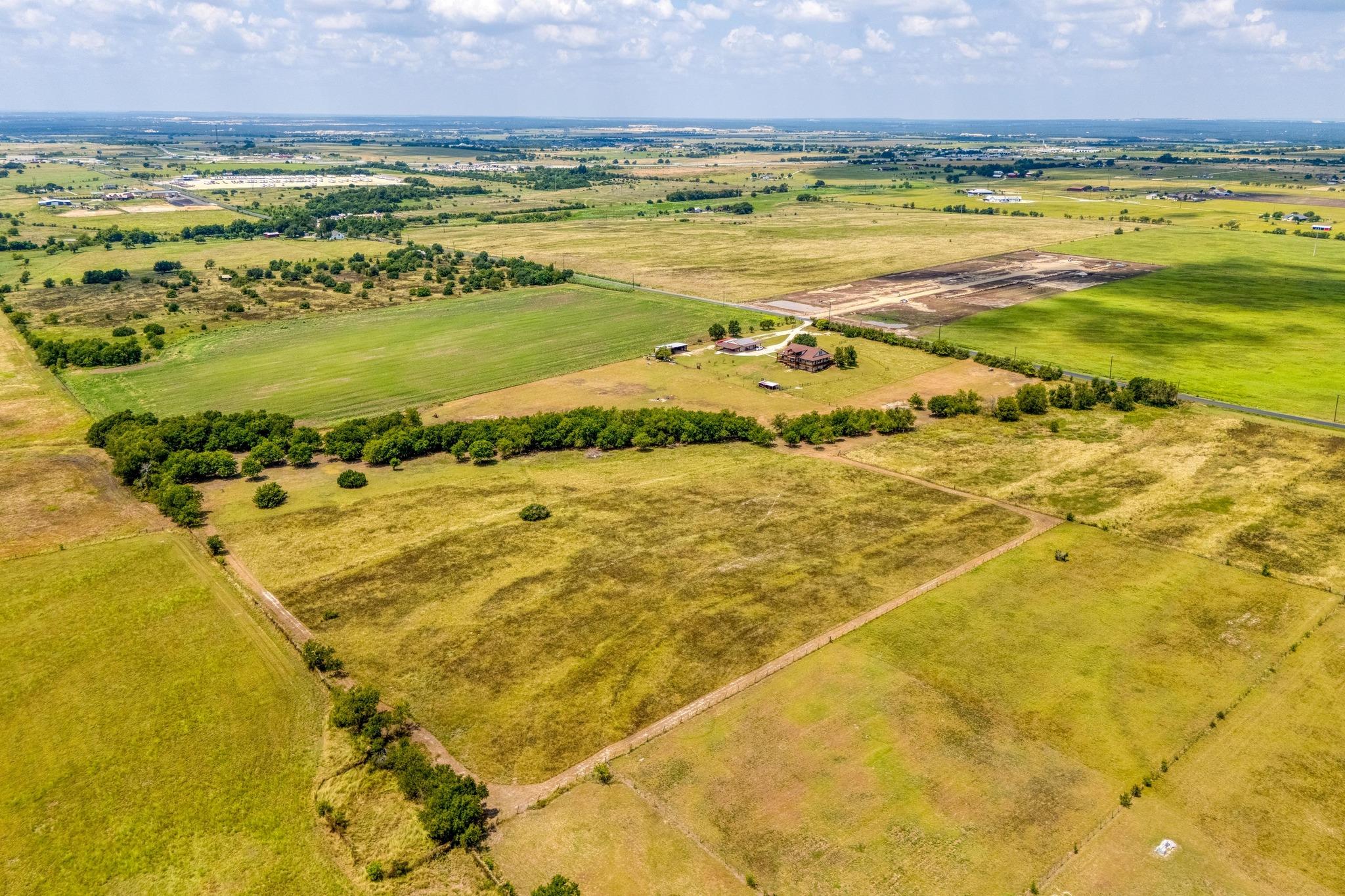 1250 County Road 311, Jarrell, TX 76537