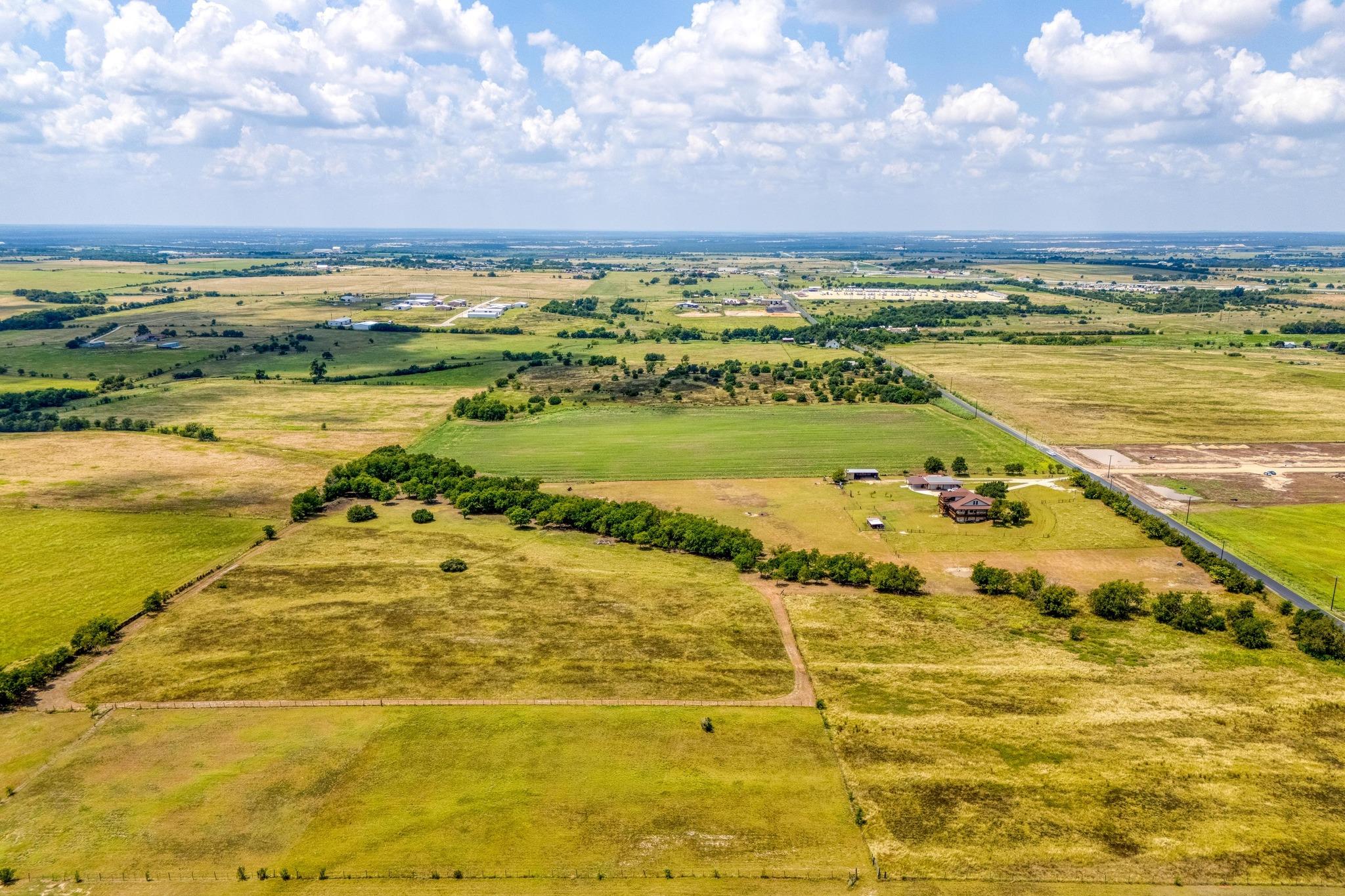 1250 County Road 311, Jarrell, TX 76537