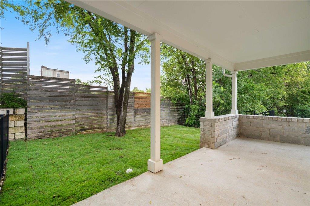 2624 Metcalfe Rd # 10, Austin, TX 78741