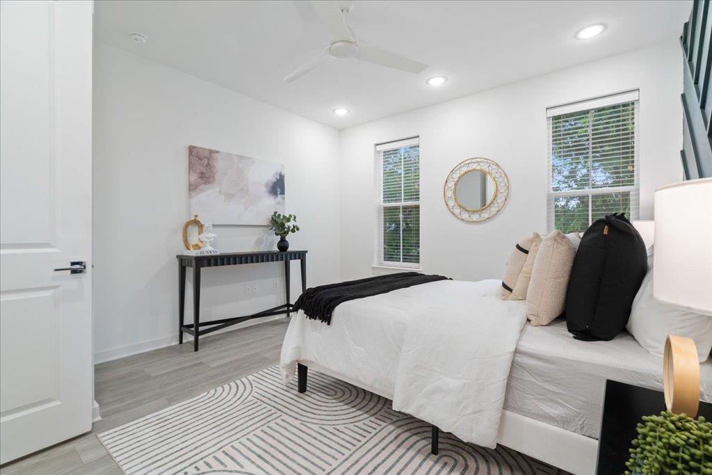 2624 Metcalfe Rd # 10, Austin, TX 78741