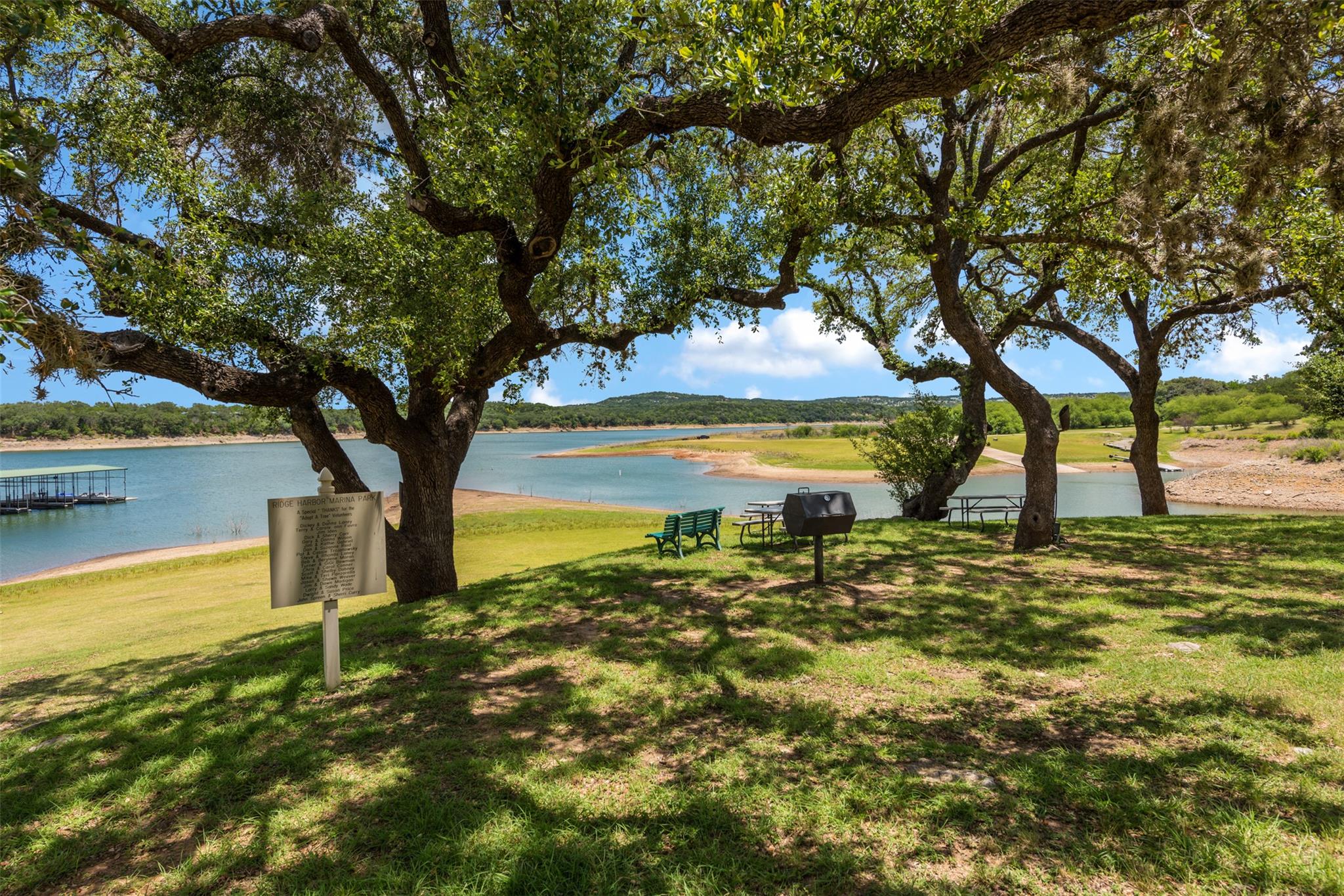 335 Harbor Dr, Spicewood, TX 78669