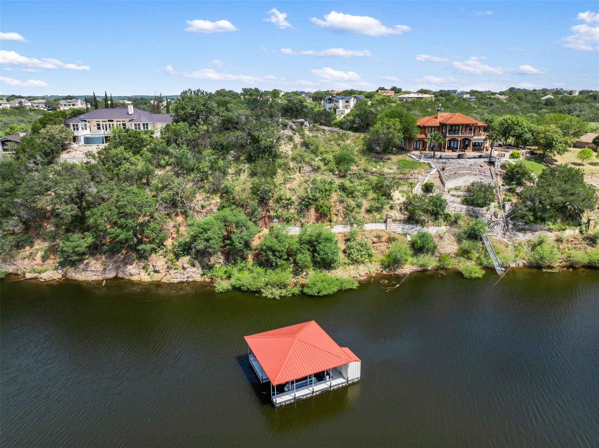 335 Harbor Dr, Spicewood, TX 78669