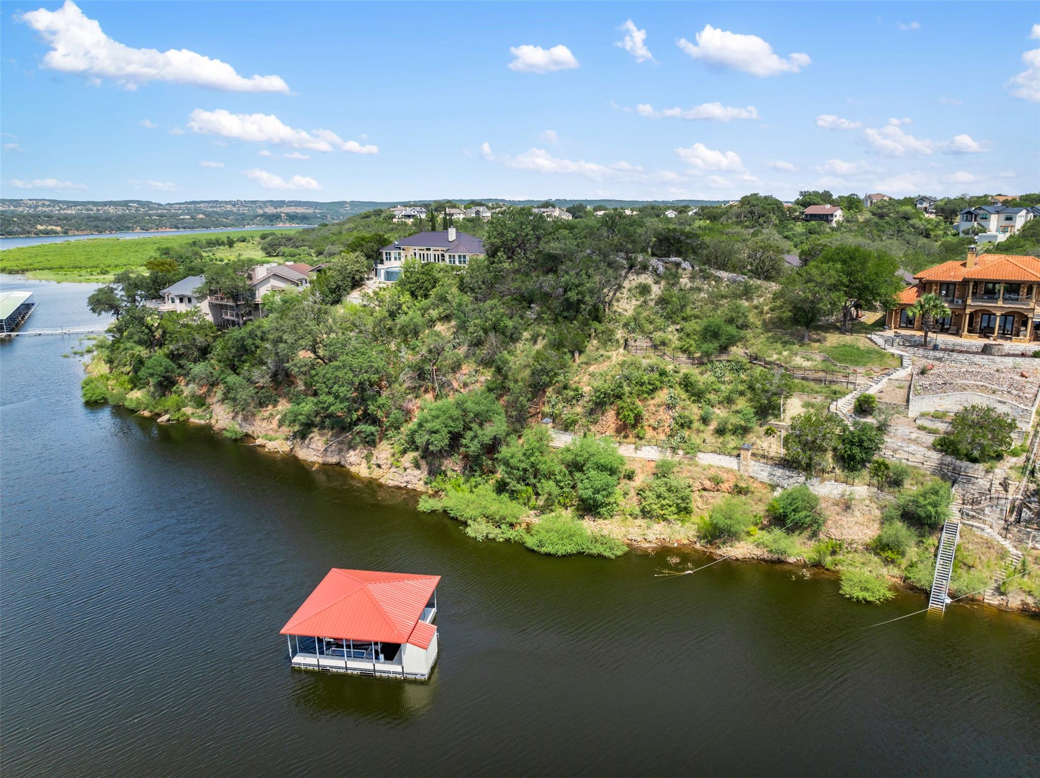 335 Harbor Dr, Spicewood, TX 78669