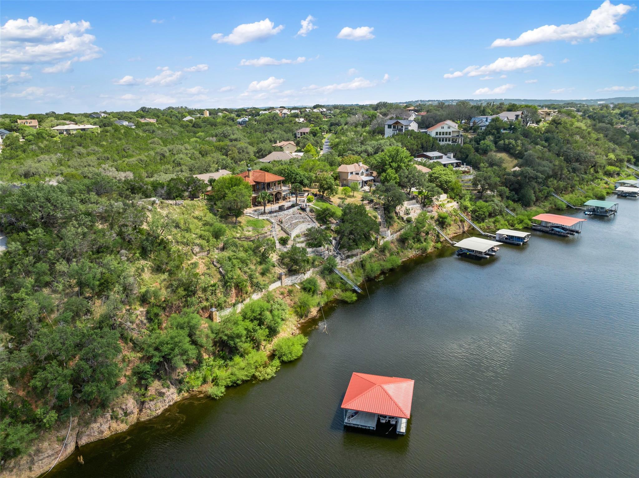 335 Harbor Dr, Spicewood, TX 78669