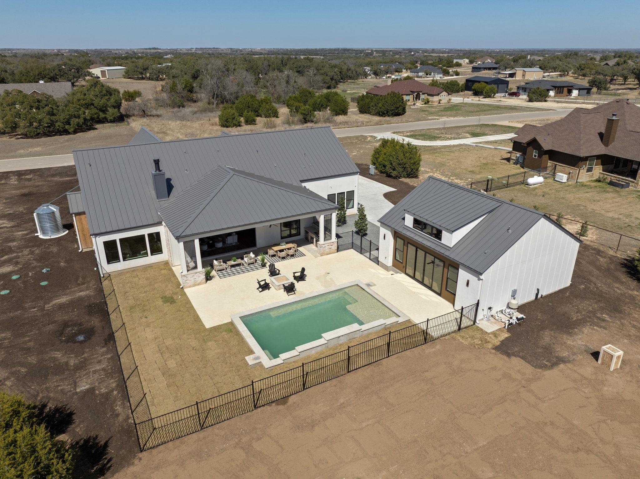 108 Lantana Bud Trl, Liberty Hill, TX 78642