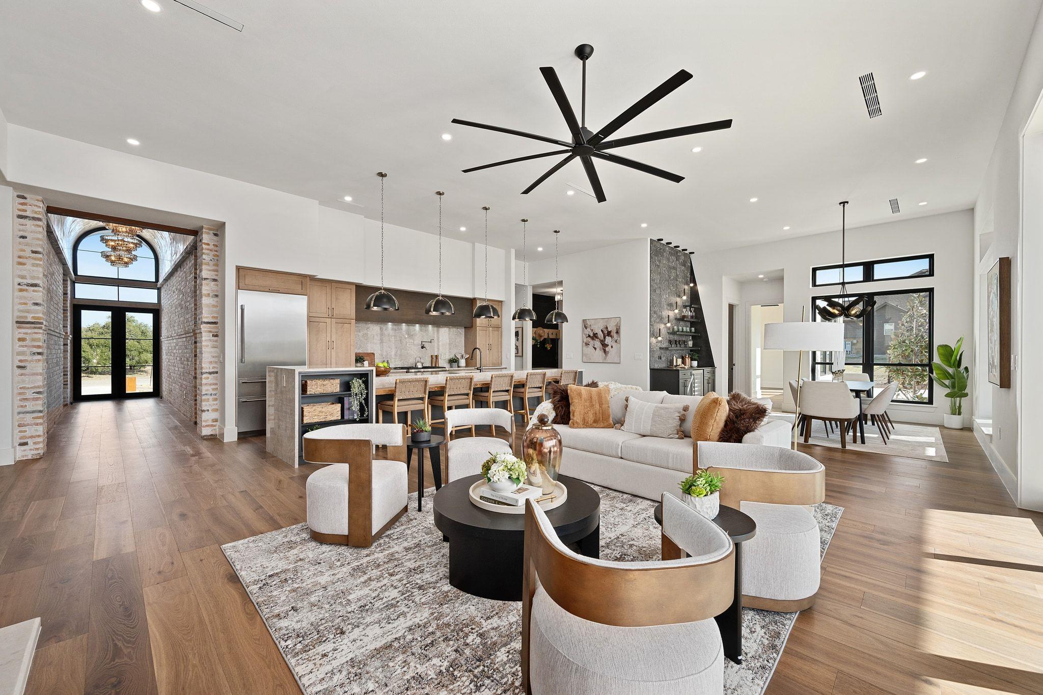 108 Lantana Bud Trl, Liberty Hill, TX 78642