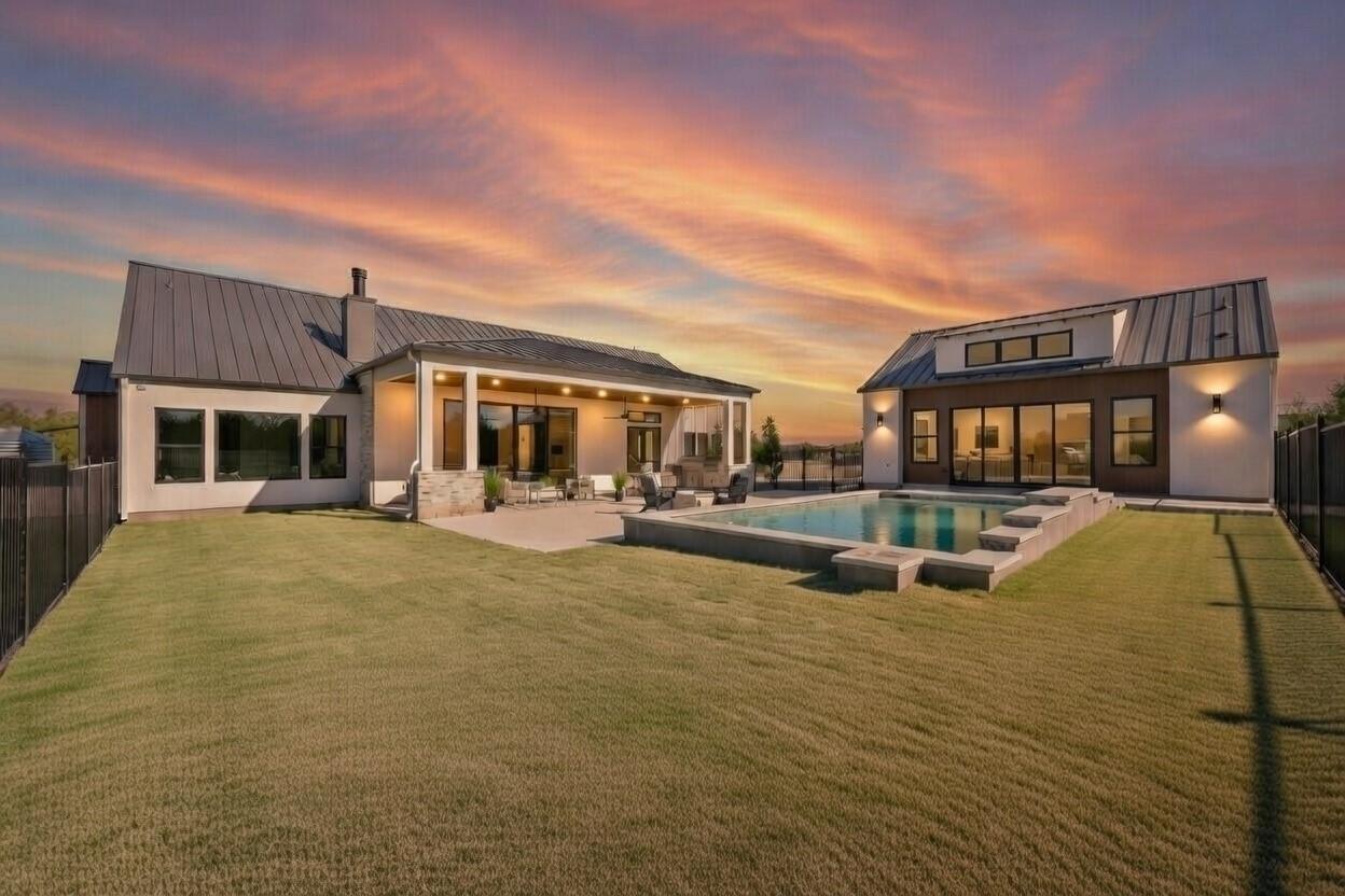 108 Lantana Bud Trl, Liberty Hill, TX 78642