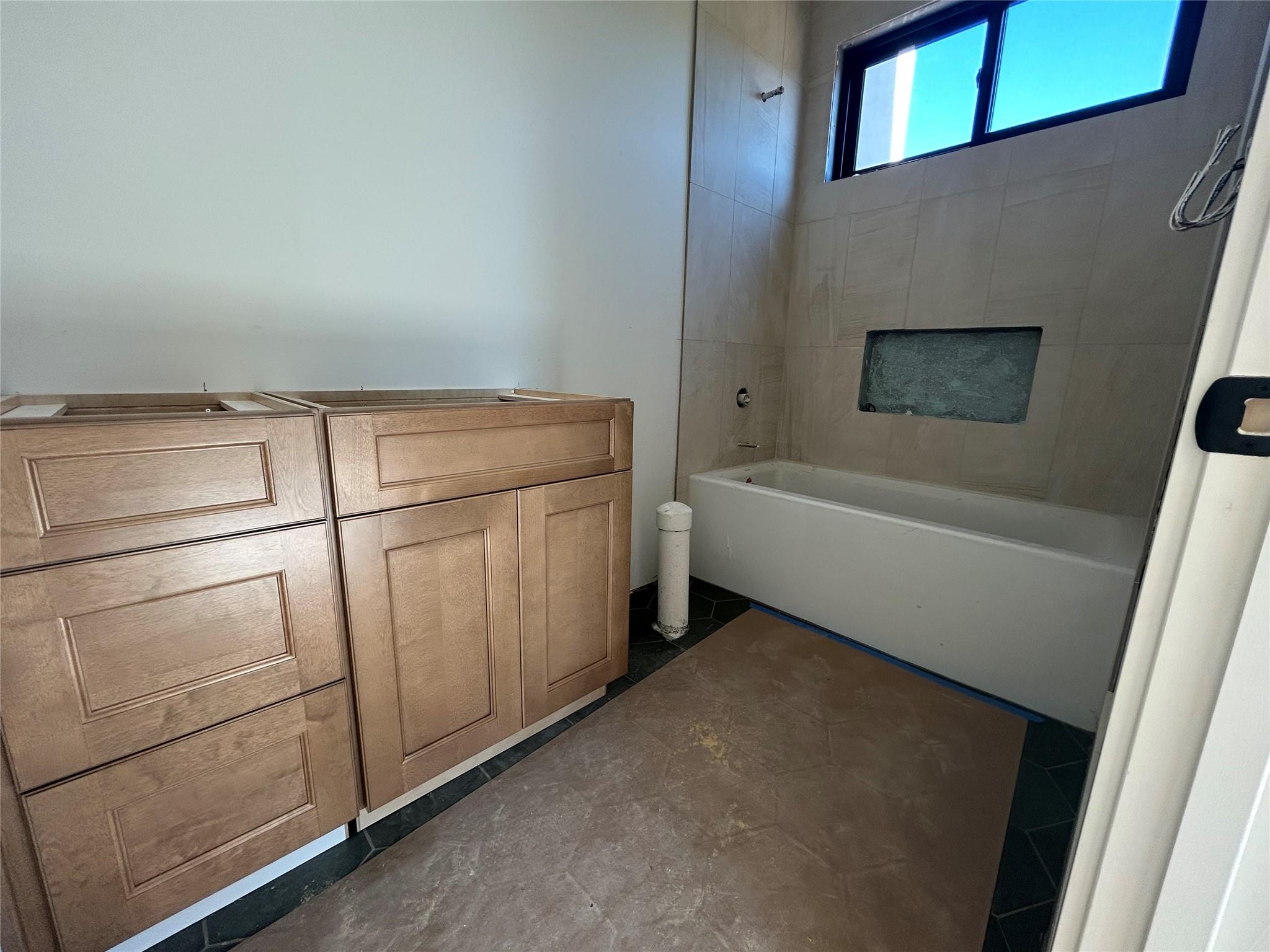 108 Lantana Bud Trl, Liberty Hill, TX 78642