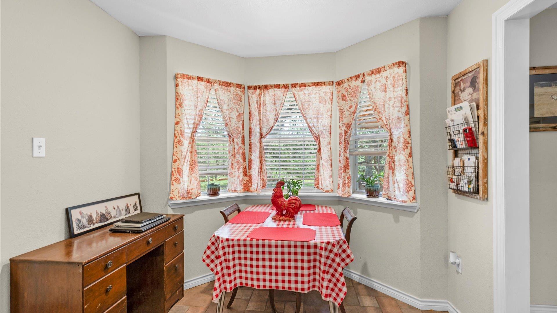 689 Abels Way, Canyon Lake, TX 78133