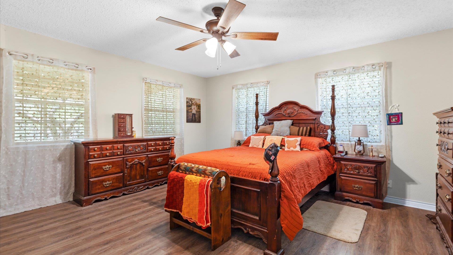 689 Abels Way, Canyon Lake, TX 78133