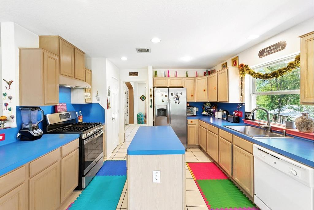 7709 Timber Hills Dr, Del Valle, TX 78617