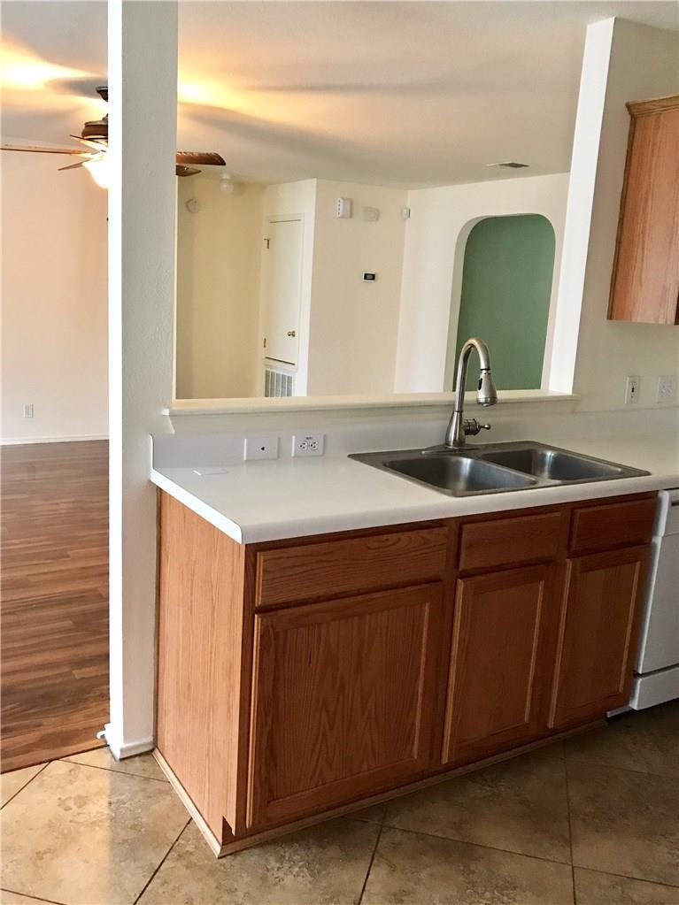 203 Fistral Dr, Hutto, TX 78634