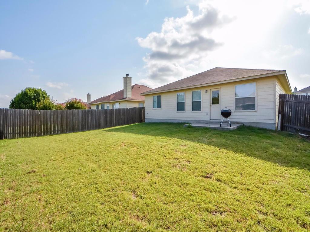 203 Fistral Dr, Hutto, TX 78634