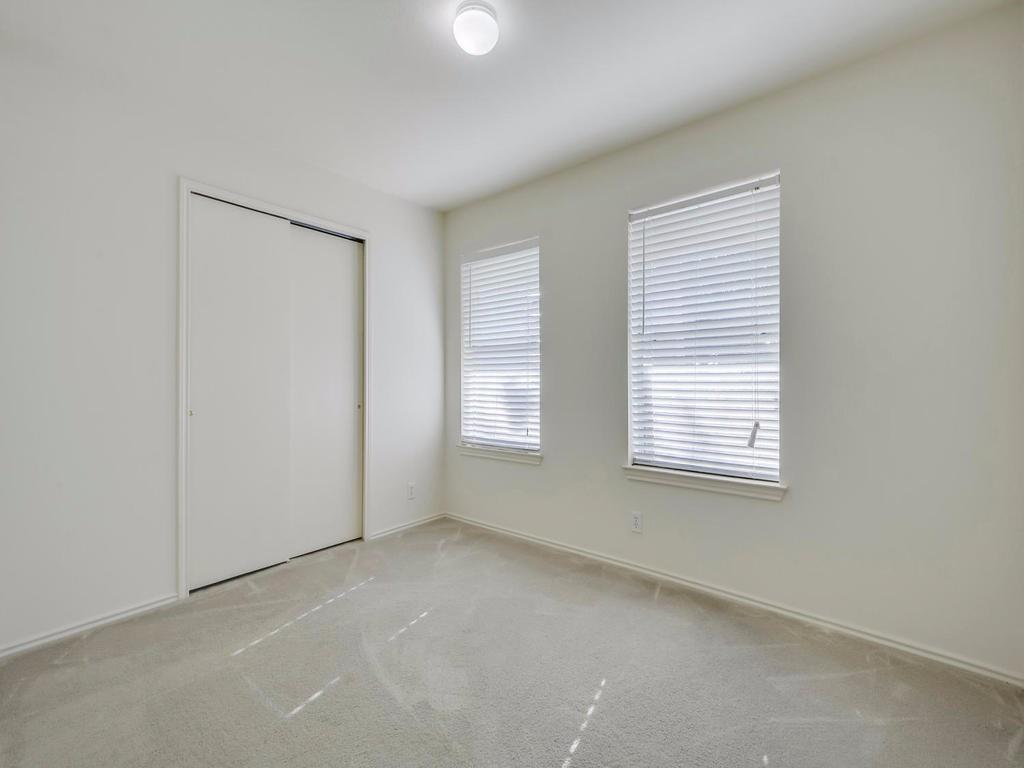 203 Fistral Dr, Hutto, TX 78634