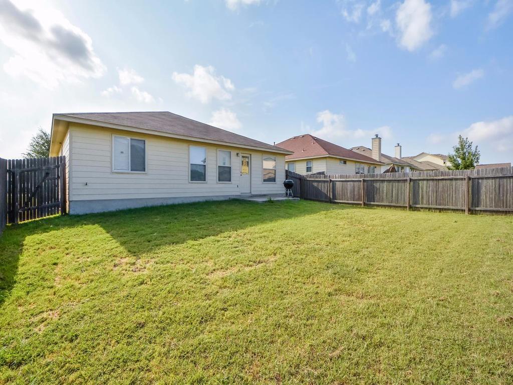 203 Fistral Dr, Hutto, TX 78634