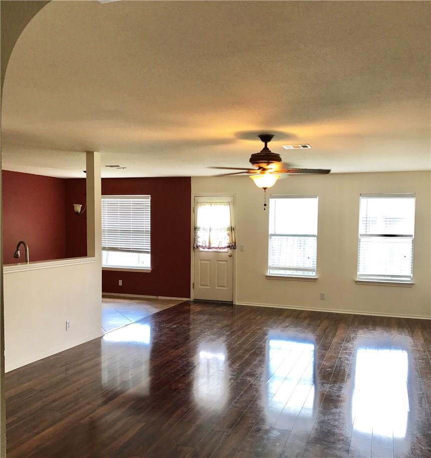 203 Fistral Dr, Hutto, TX 78634