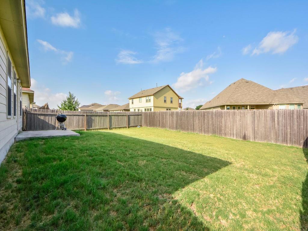 203 Fistral Dr, Hutto, TX 78634