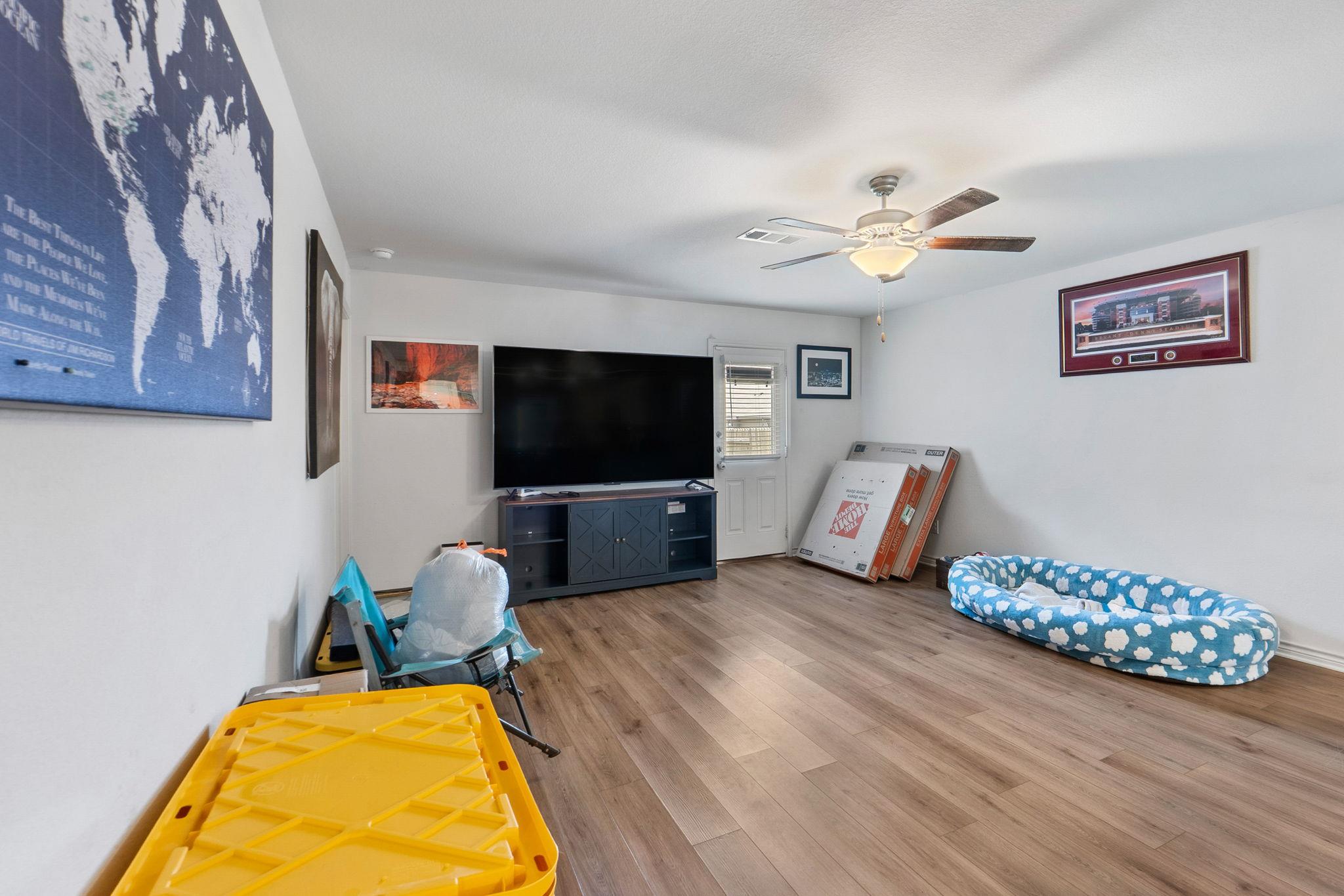 113 Stratton Ln, Jarrell, TX 76537