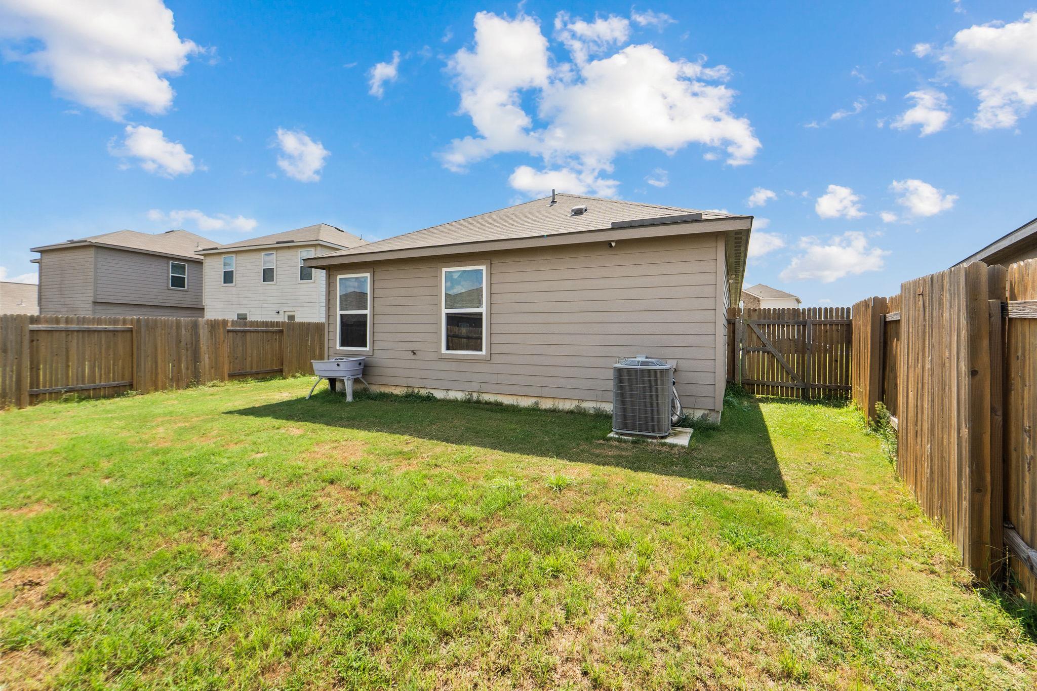 113 Stratton Ln, Jarrell, TX 76537