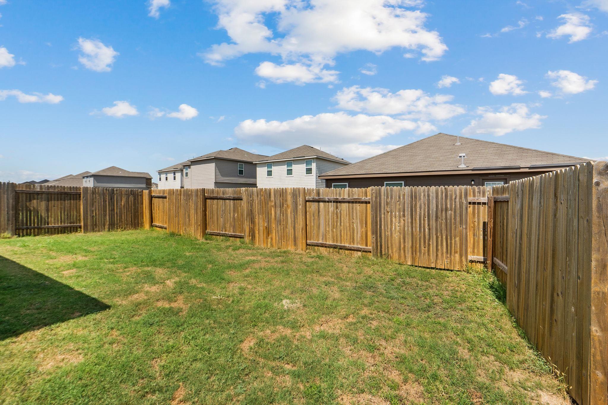 113 Stratton Ln, Jarrell, TX 76537