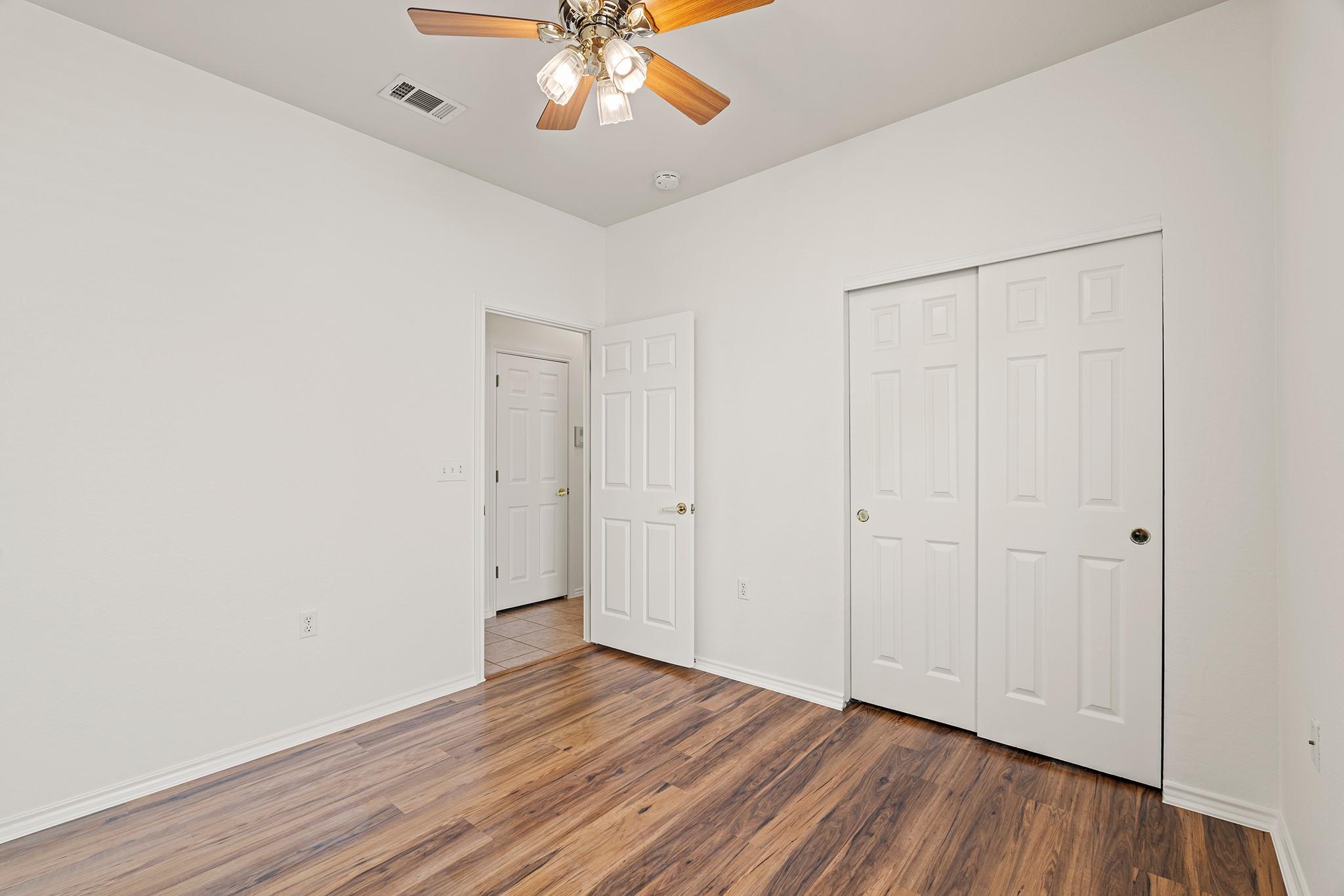 208 Crockett Loop, Georgetown, TX 78633