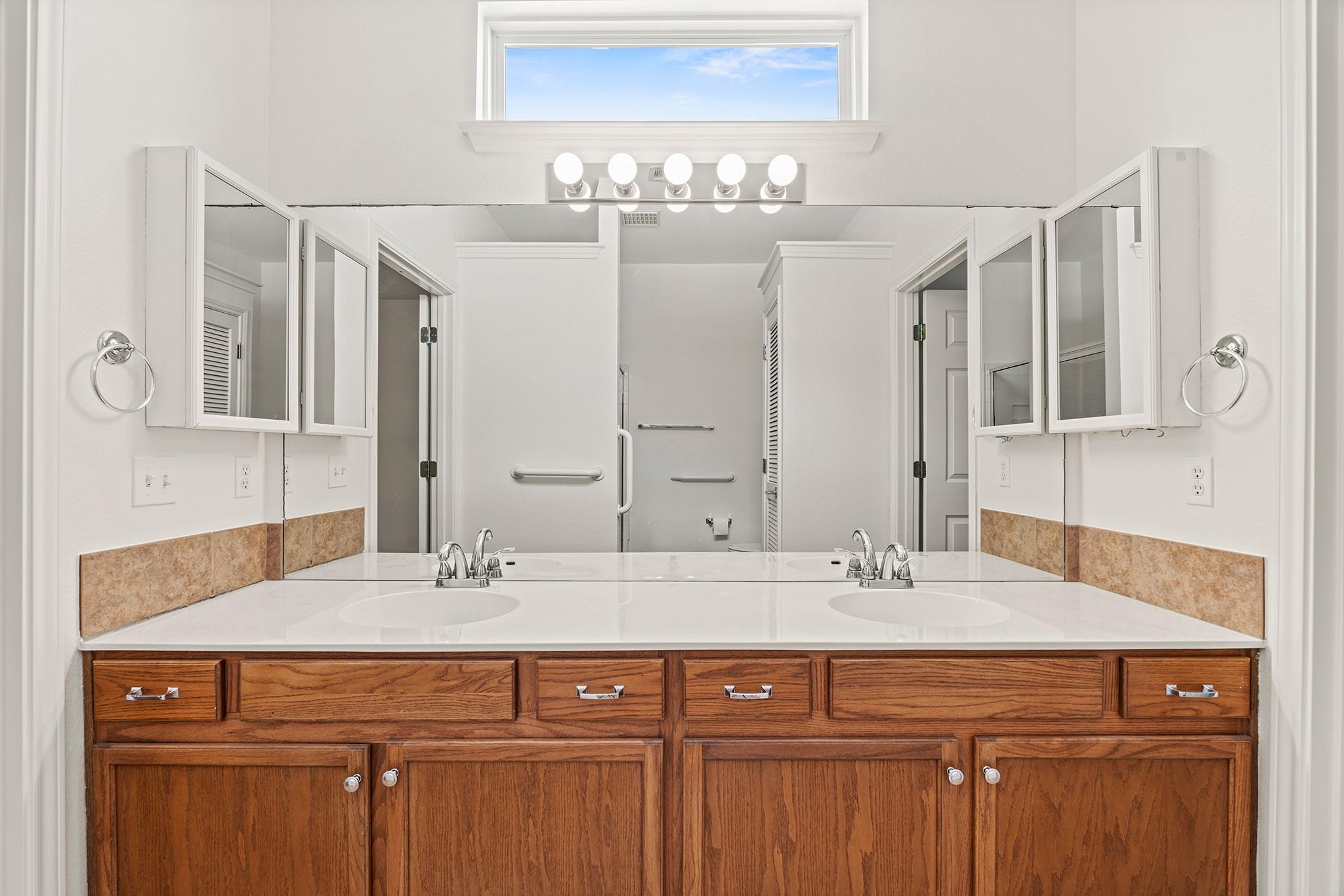 208 Crockett Loop, Georgetown, TX 78633