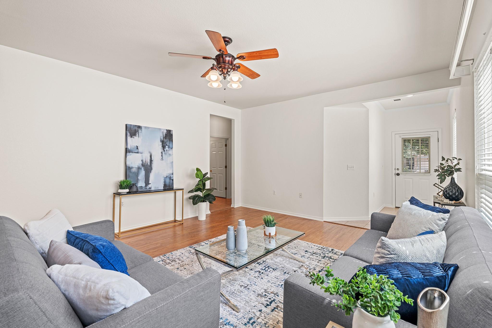 208 Crockett Loop, Georgetown, TX 78633