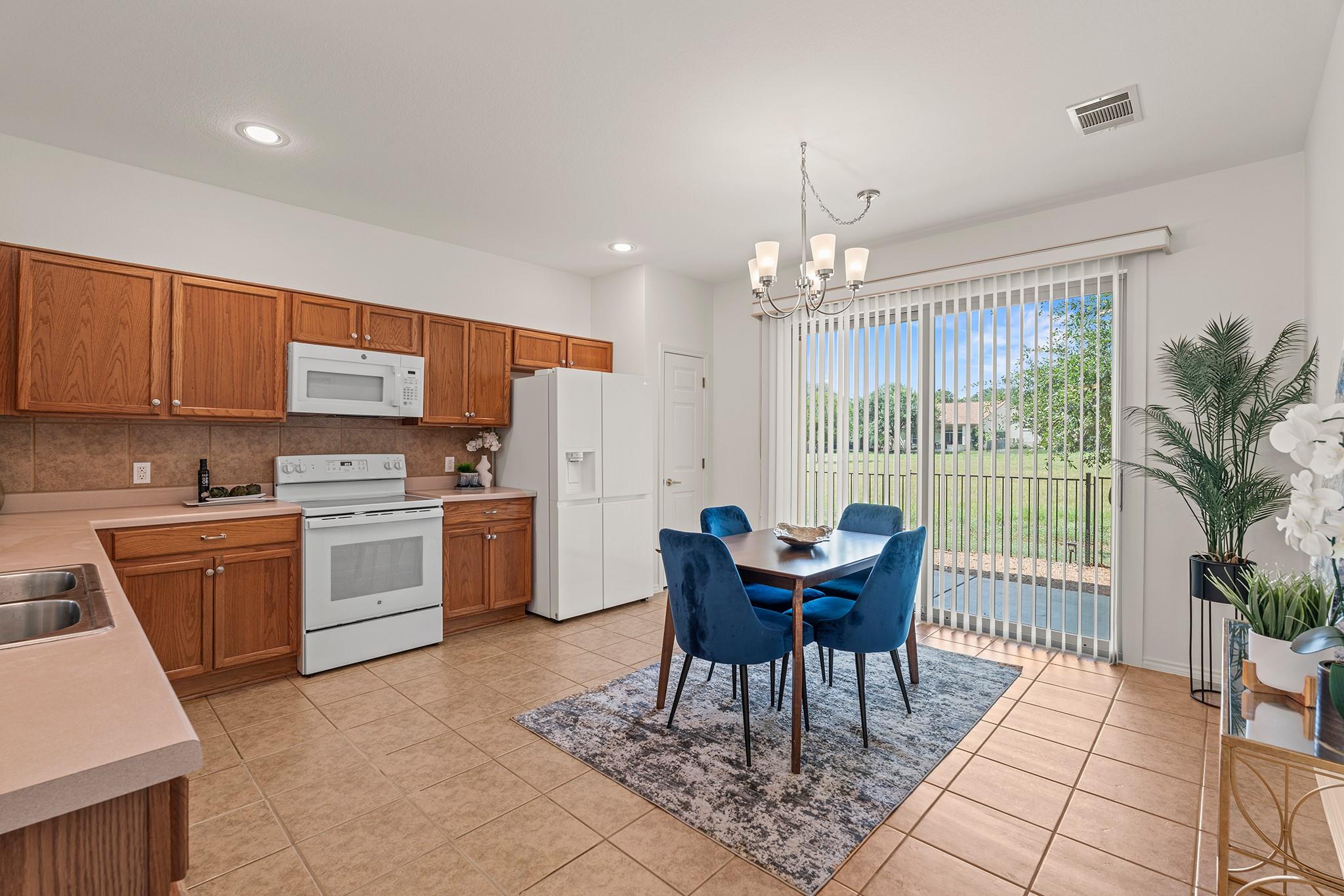 208 Crockett Loop, Georgetown, TX 78633