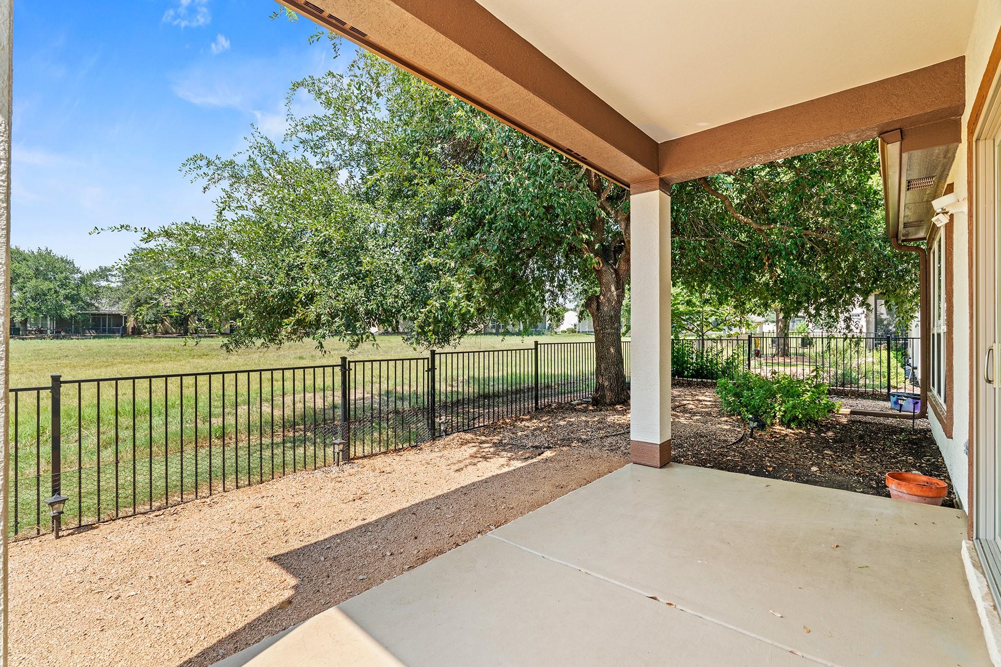 208 Crockett Loop, Georgetown, TX 78633