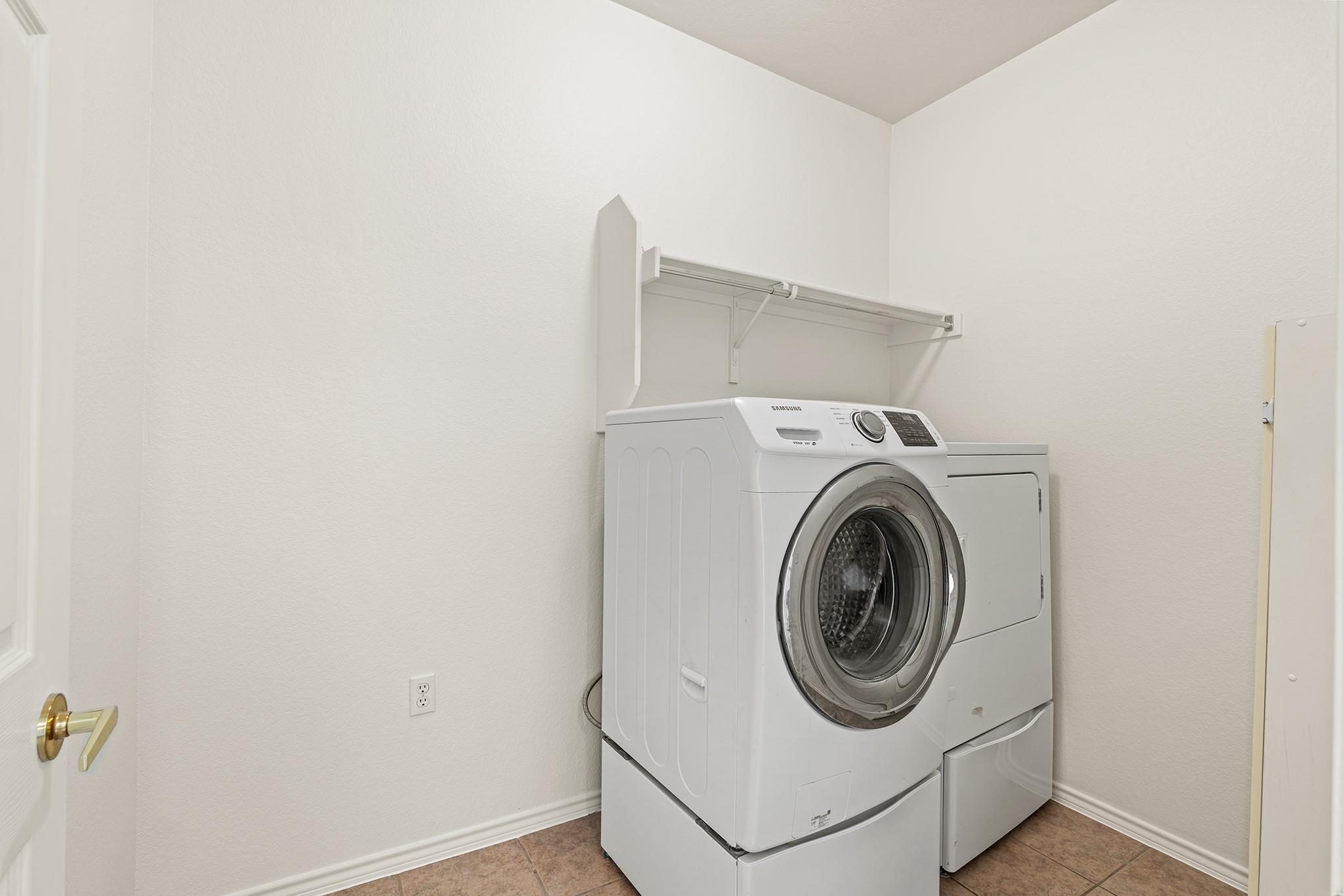 208 Crockett Loop, Georgetown, TX 78633