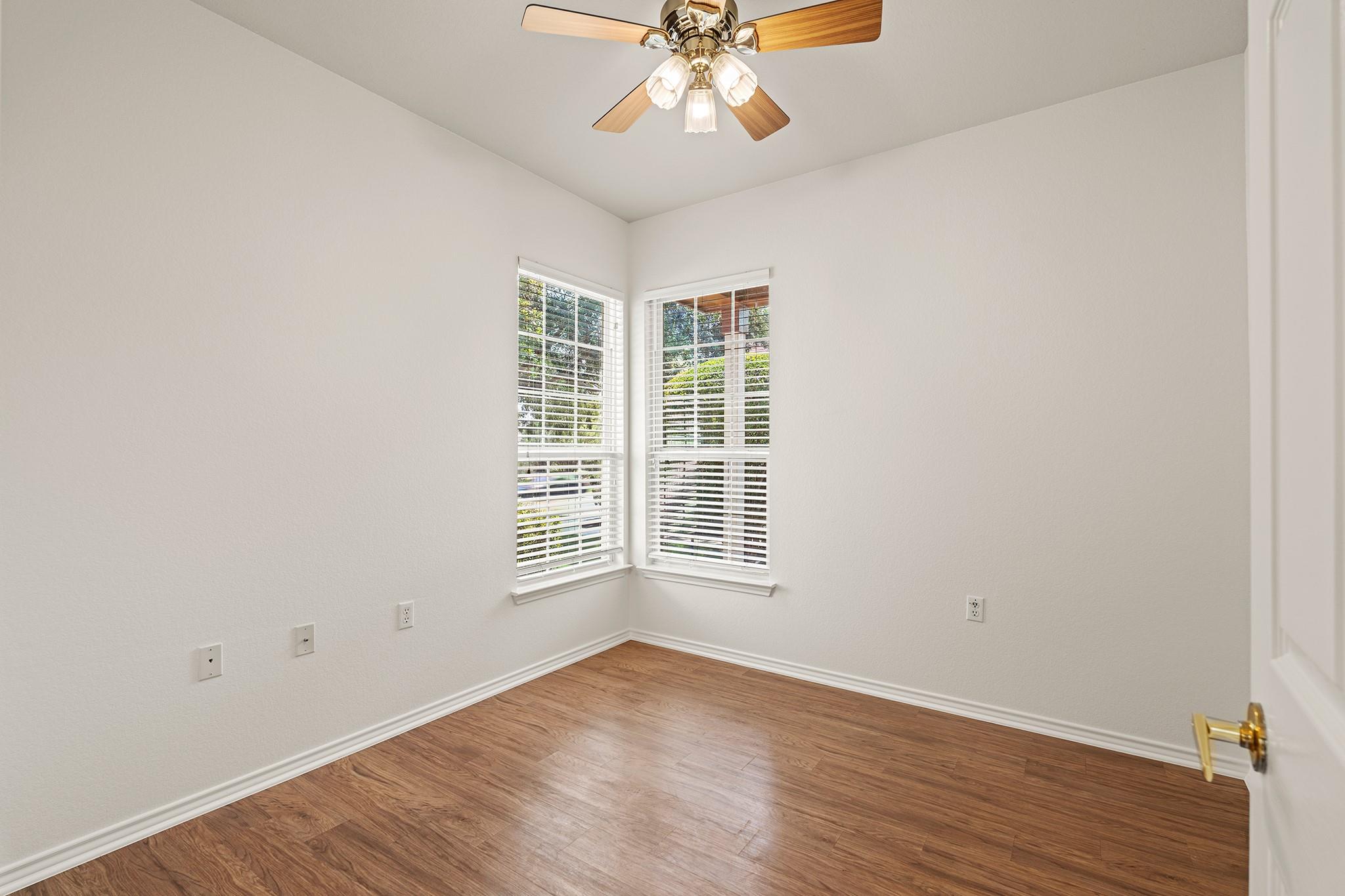 208 Crockett Loop, Georgetown, TX 78633