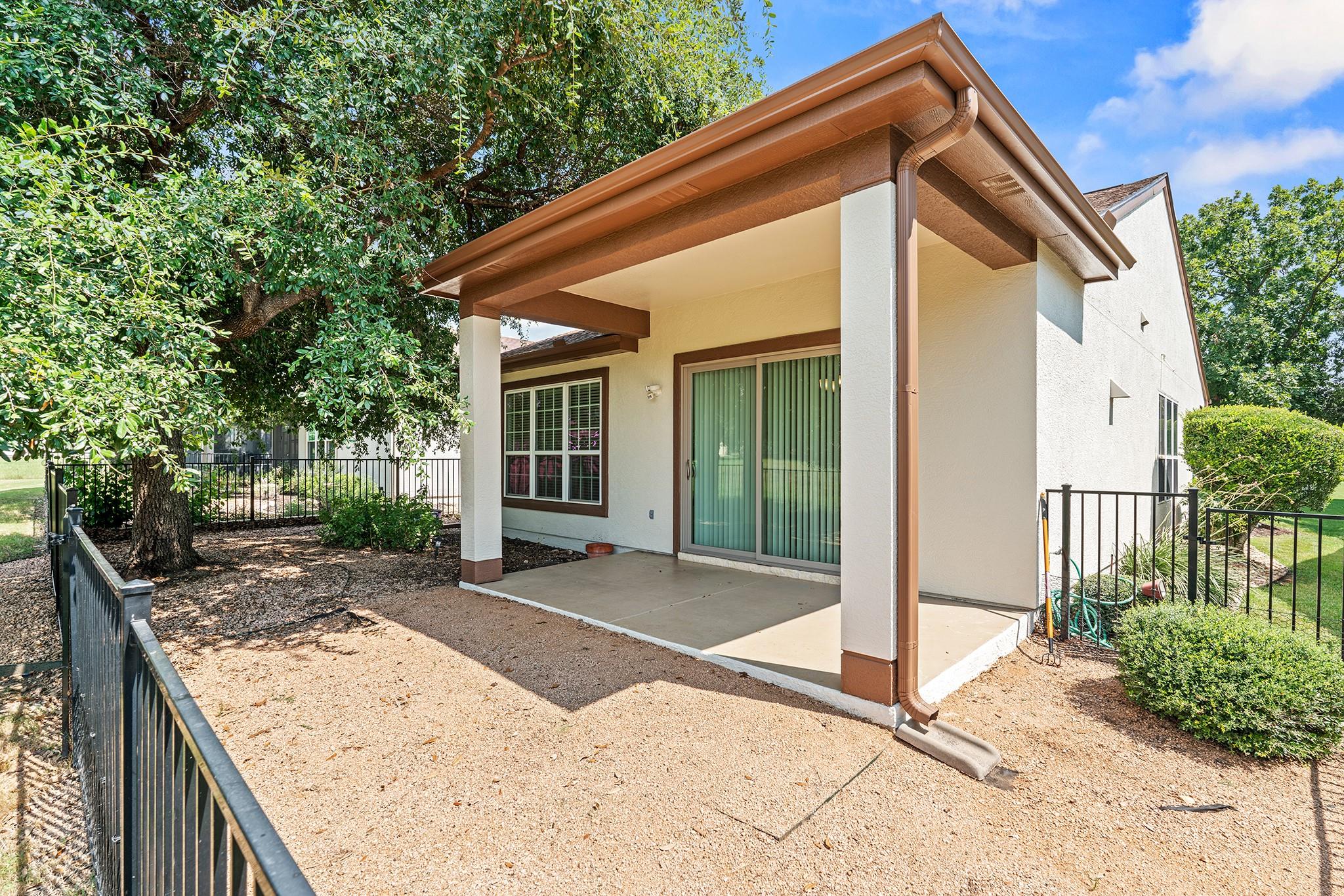 208 Crockett Loop, Georgetown, TX 78633