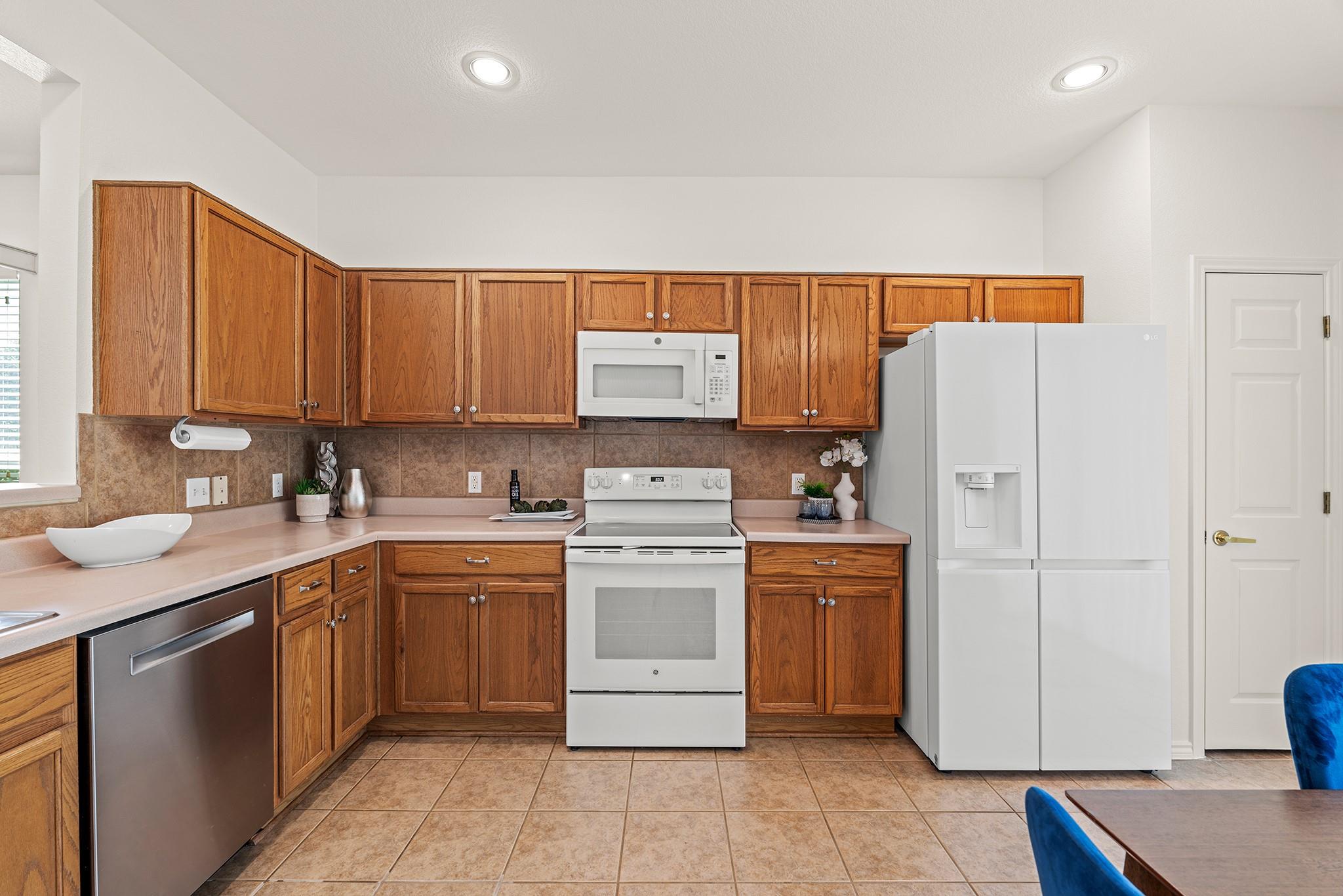 208 Crockett Loop, Georgetown, TX 78633