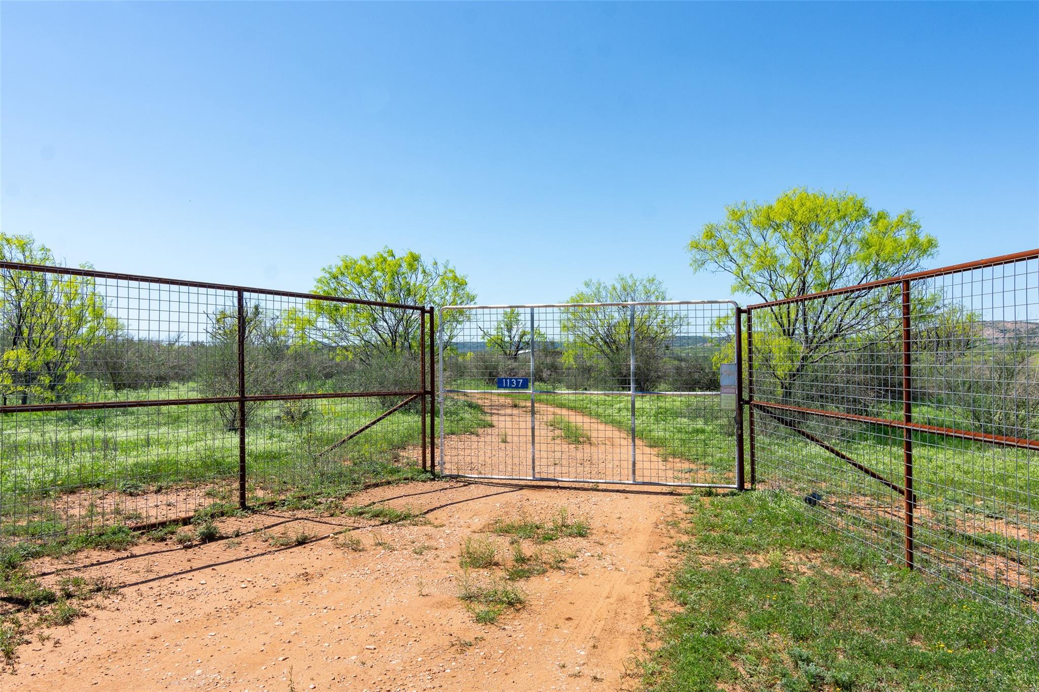 1137 County Road 314, Llano, TX 78643