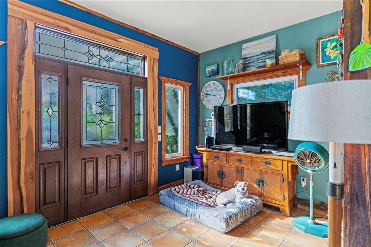 16933 #B Ranch Rd 12 # B, Wimberley, TX 78676