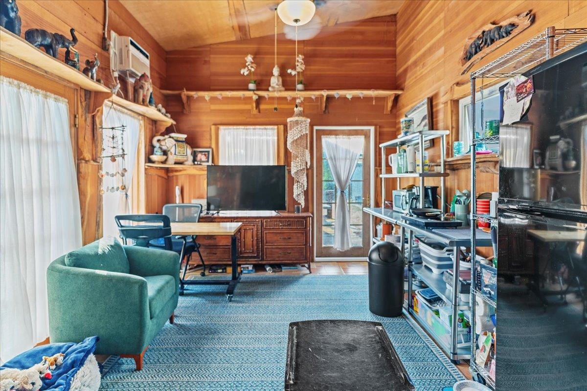 16933 #B Ranch Rd 12 # B, Wimberley, TX 78676