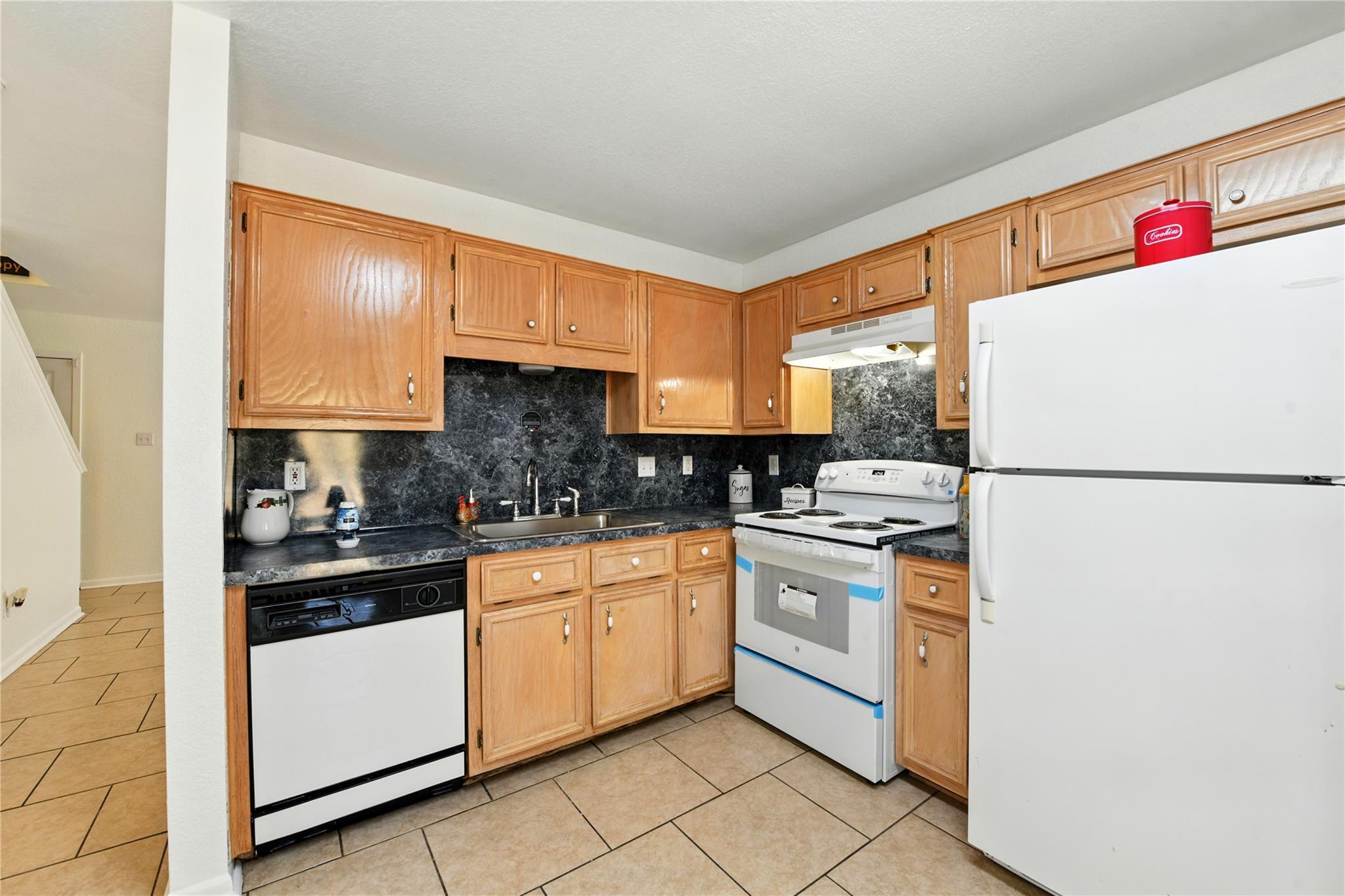 2410 Royal Crest Cir, Killeen, TX 76549