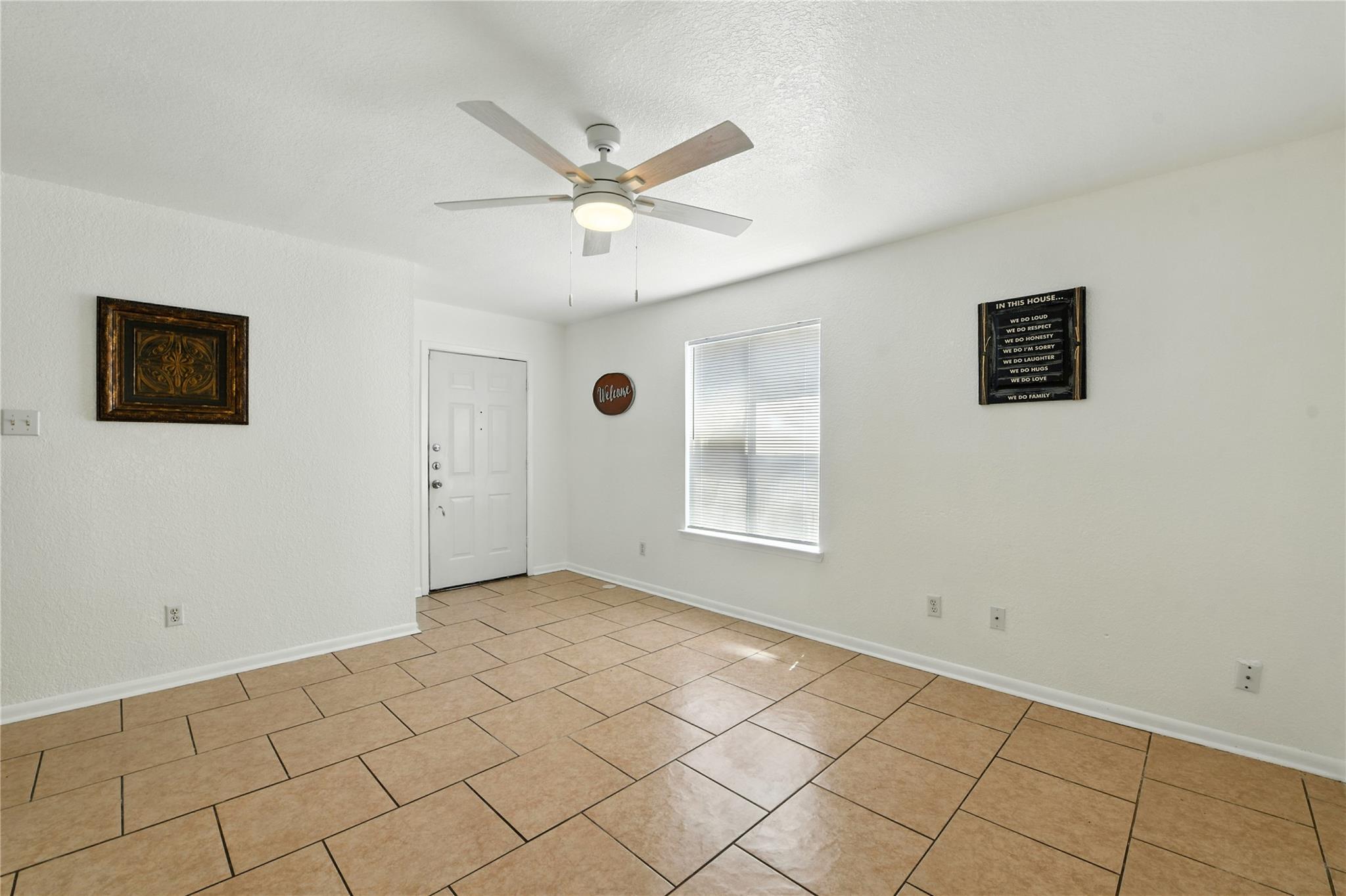 2410 Royal Crest Cir, Killeen, TX 76549