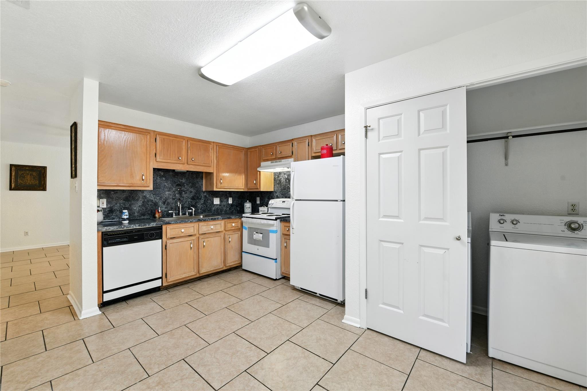 2410 Royal Crest Cir, Killeen, TX 76549