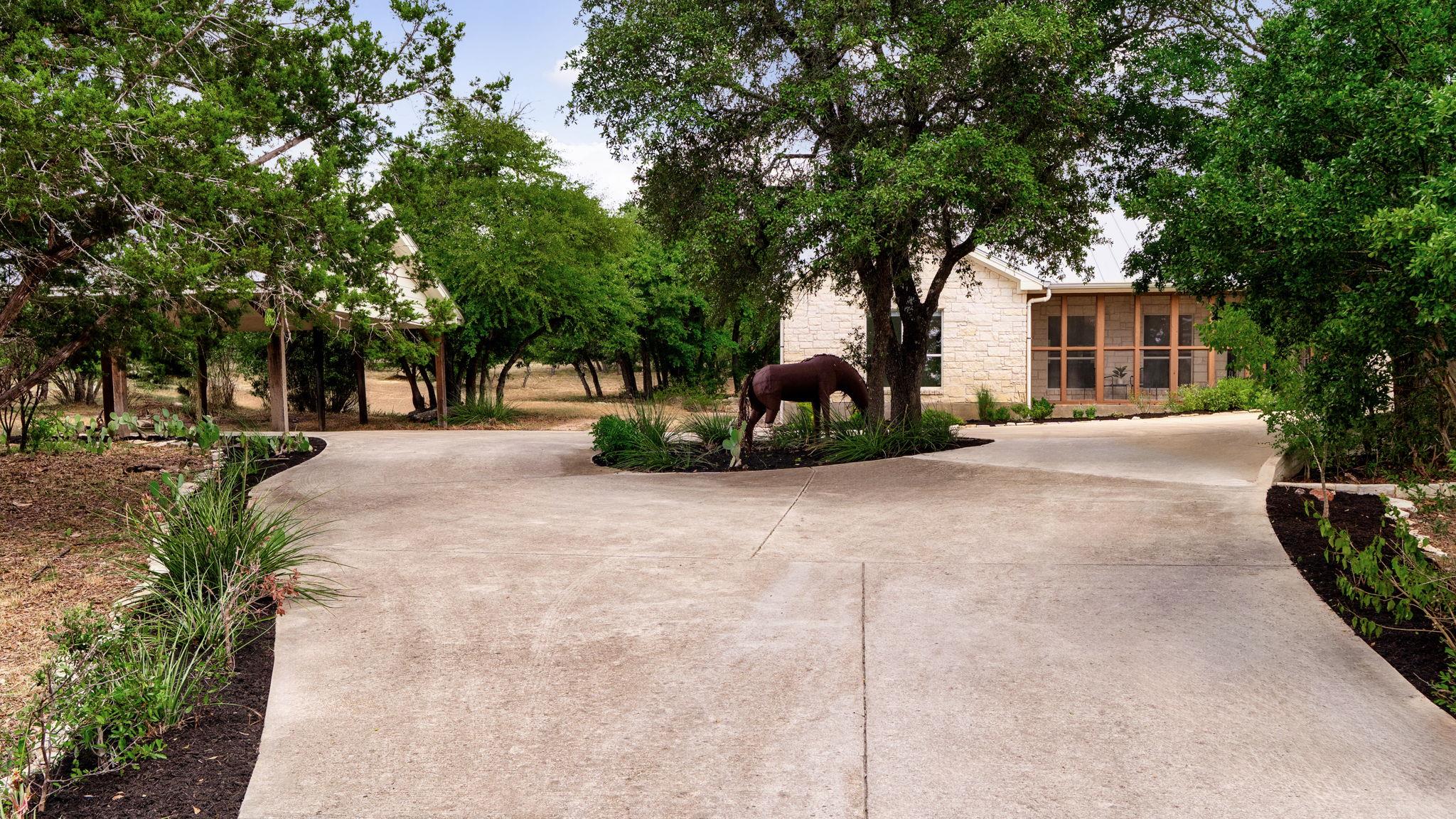 351 Fawn Meadow Dr, Dripping Springs, TX 78620