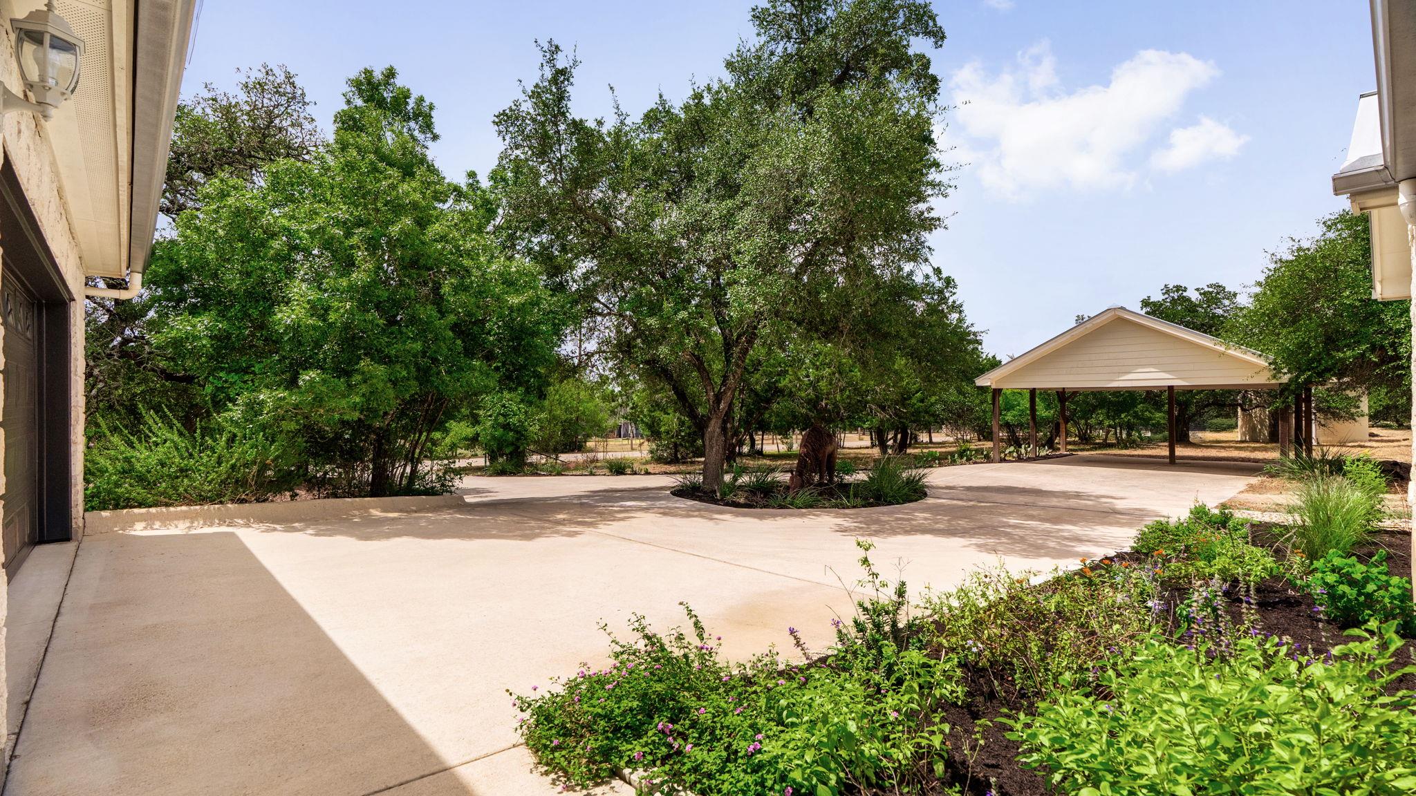 351 Fawn Meadow Dr, Dripping Springs, TX 78620